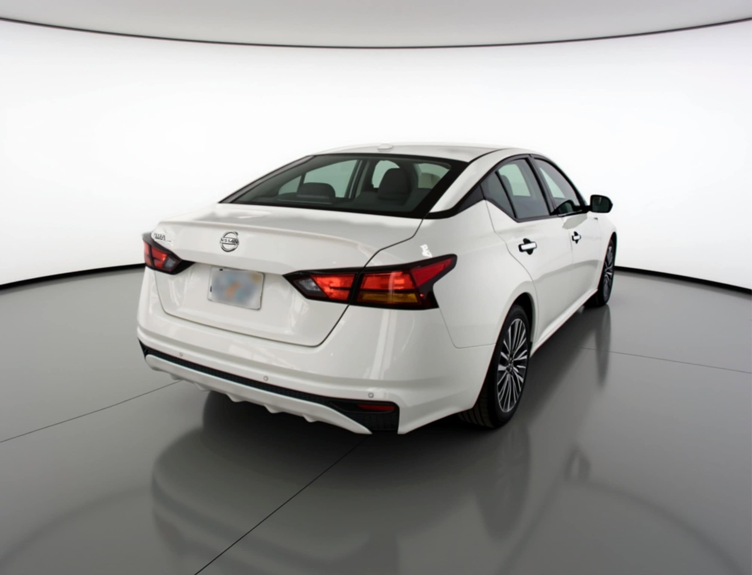 Thumbnail: 2025 Nissan Altima - 9