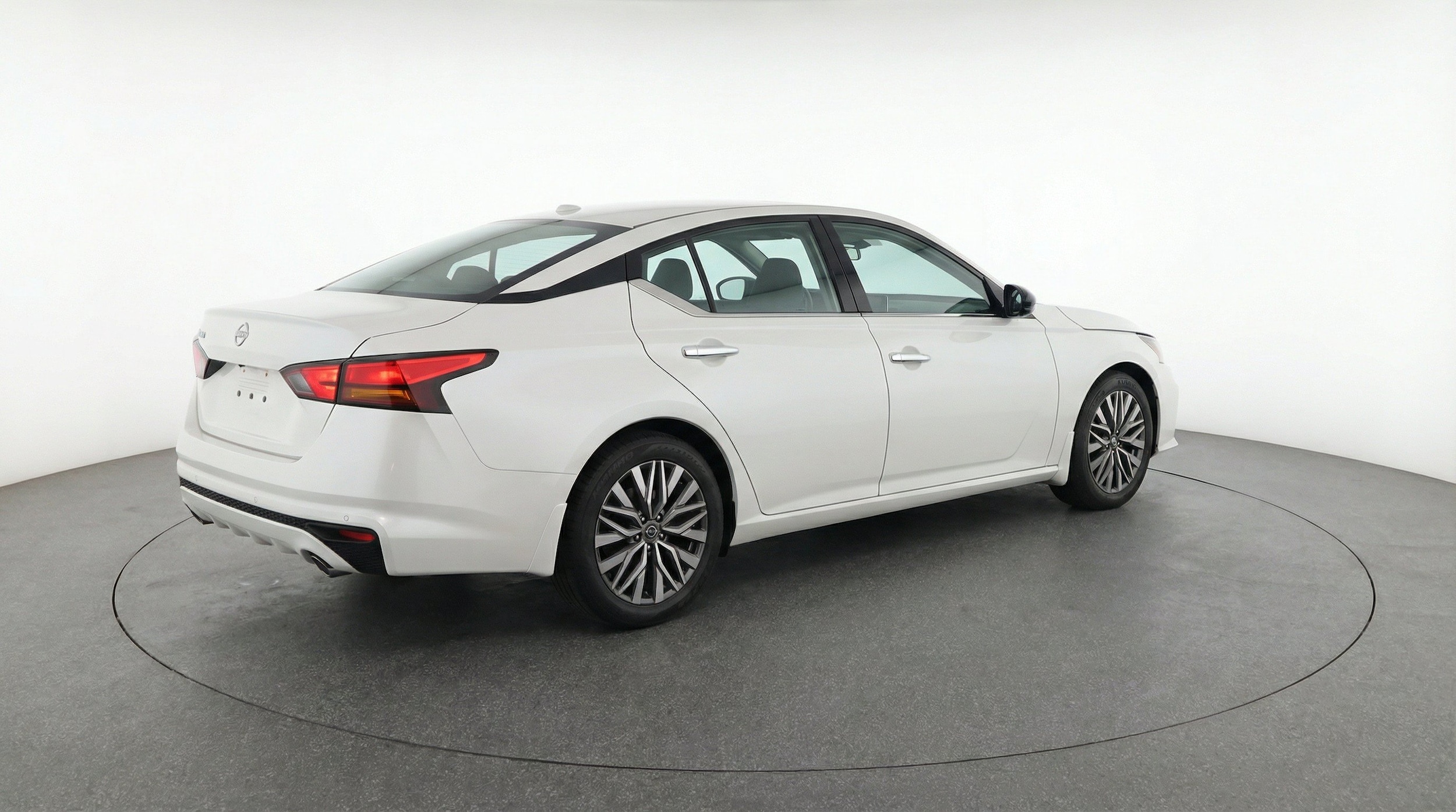 Thumbnail: 2025 Nissan Altima - 9