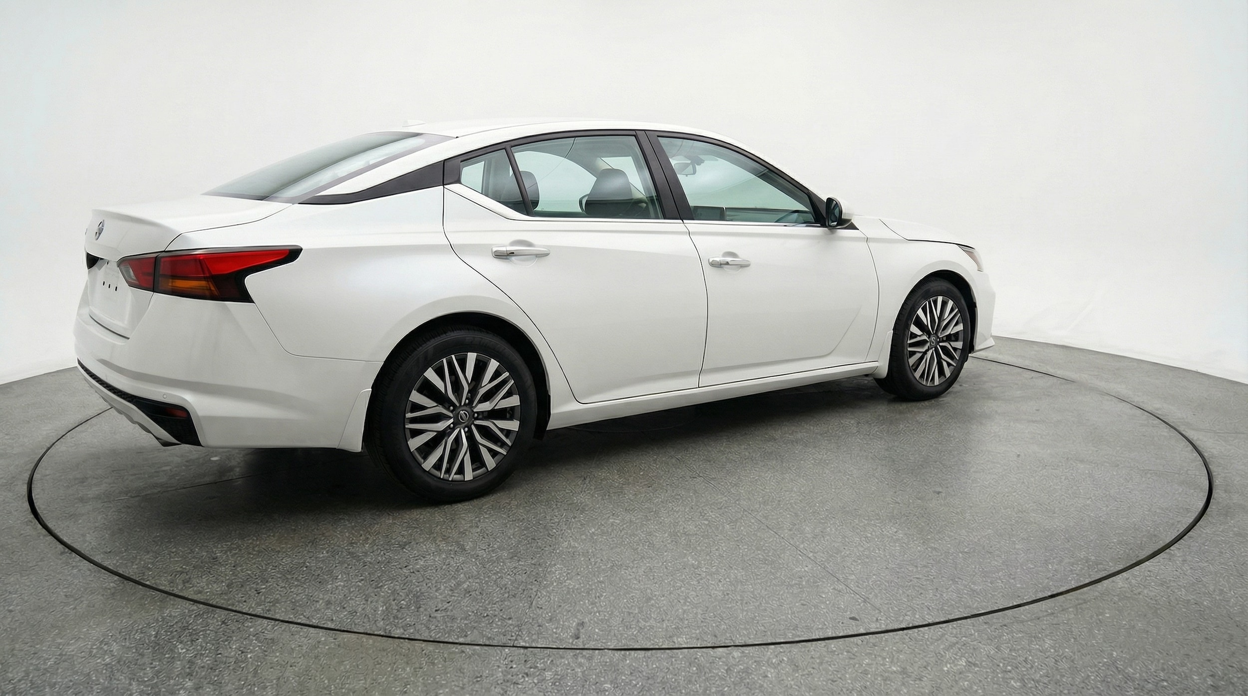 Thumbnail: 2025 Nissan Altima - 7