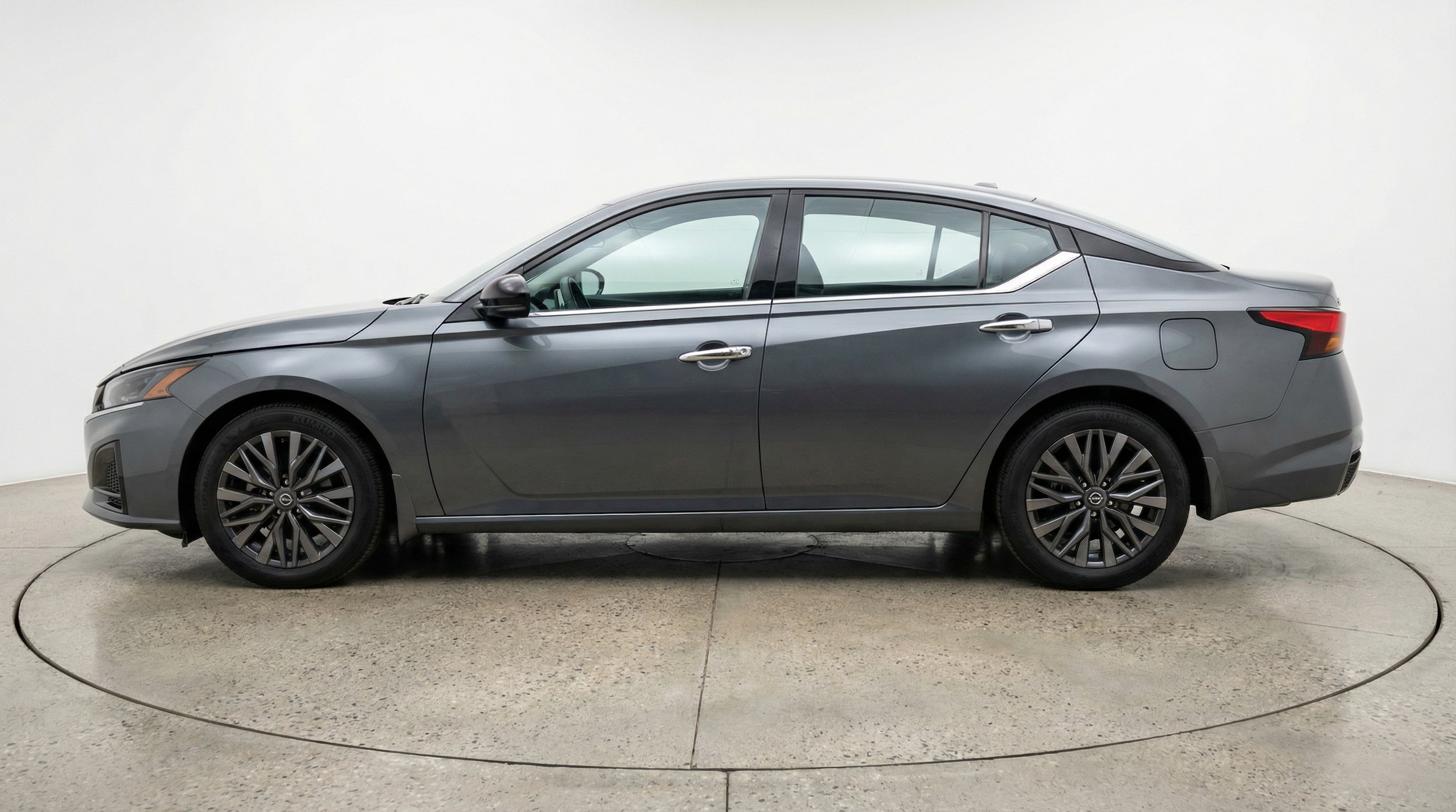 Thumbnail: 2025 Nissan Altima - 4