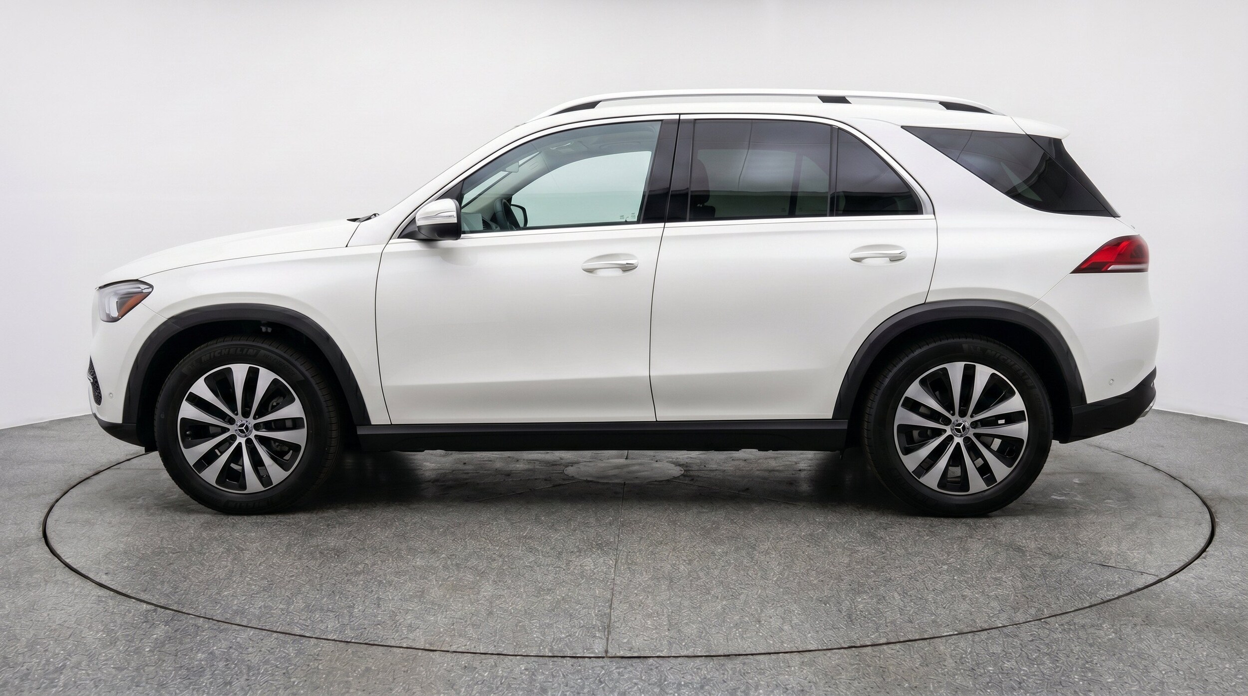 Thumbnail: 2026 Mercedes-Benz GLE - 5