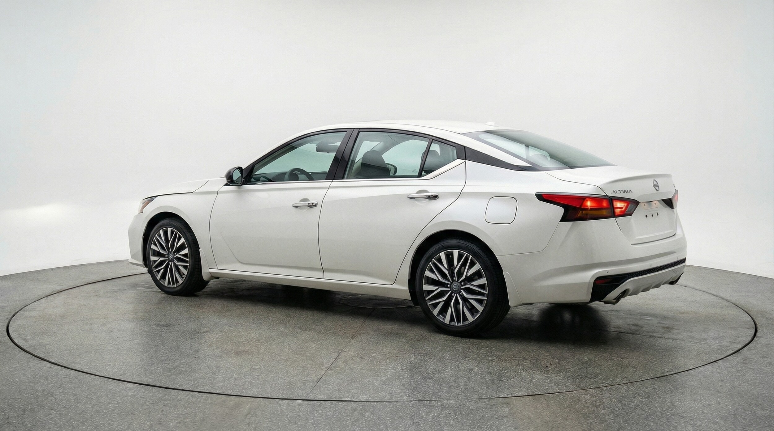 Thumbnail: 2025 Nissan Altima - 5