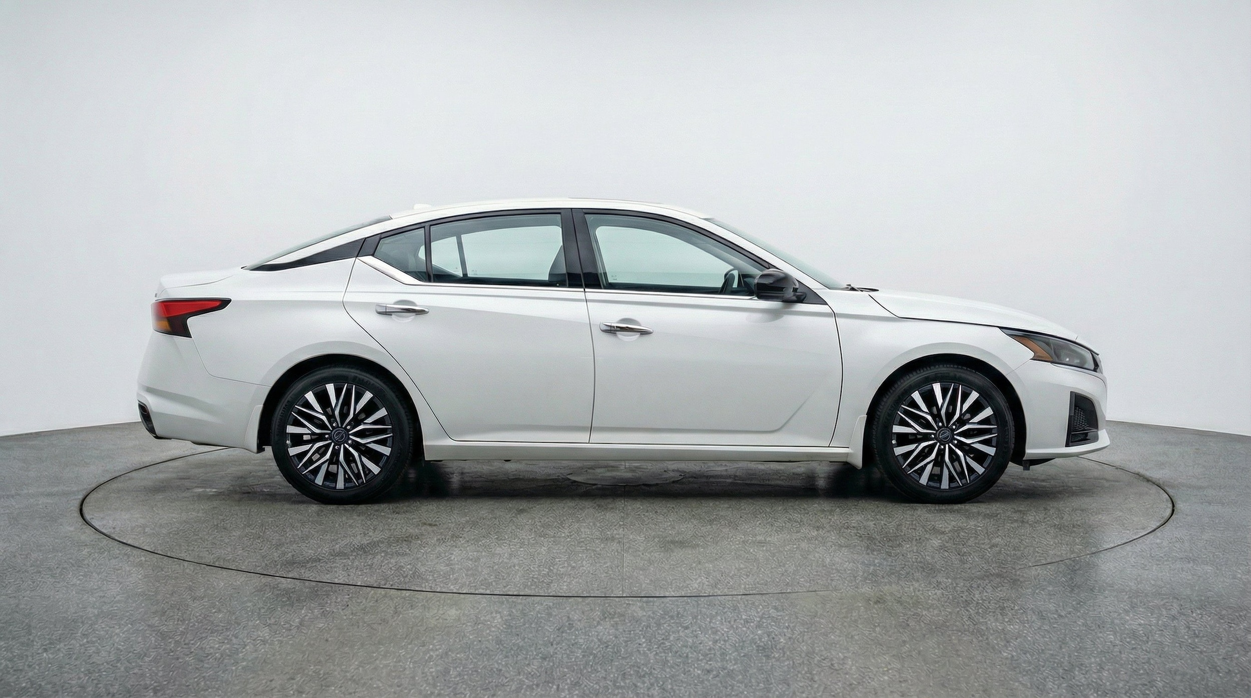 Thumbnail: 2025 Nissan Altima - 11