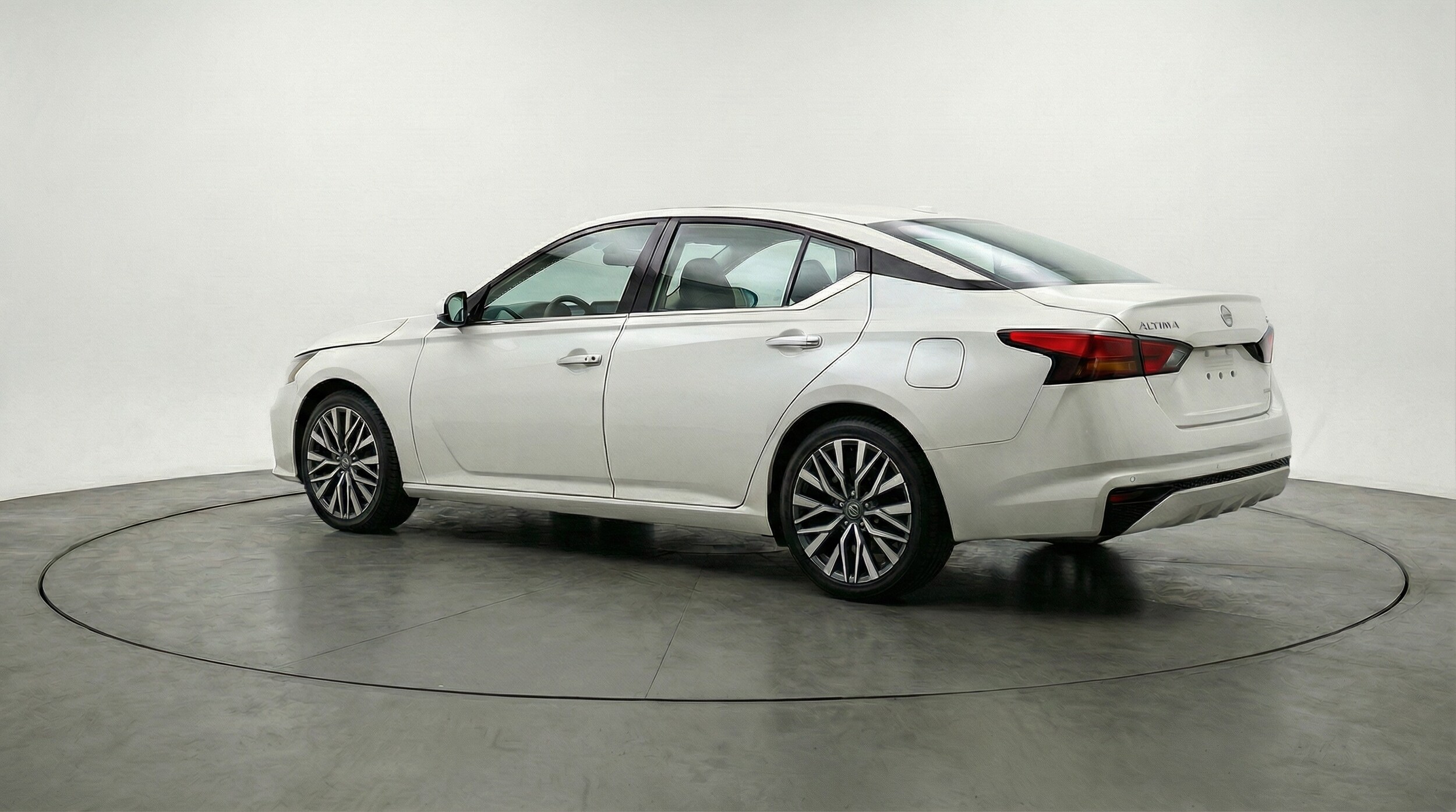 Thumbnail: 2025 Nissan Altima - 5