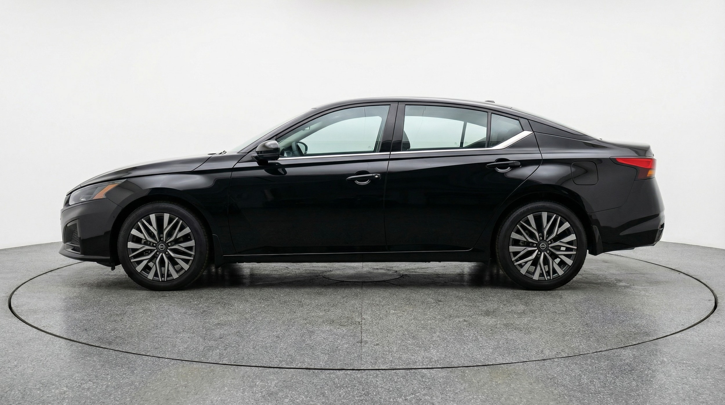 Thumbnail: 2025 Nissan Altima - 4