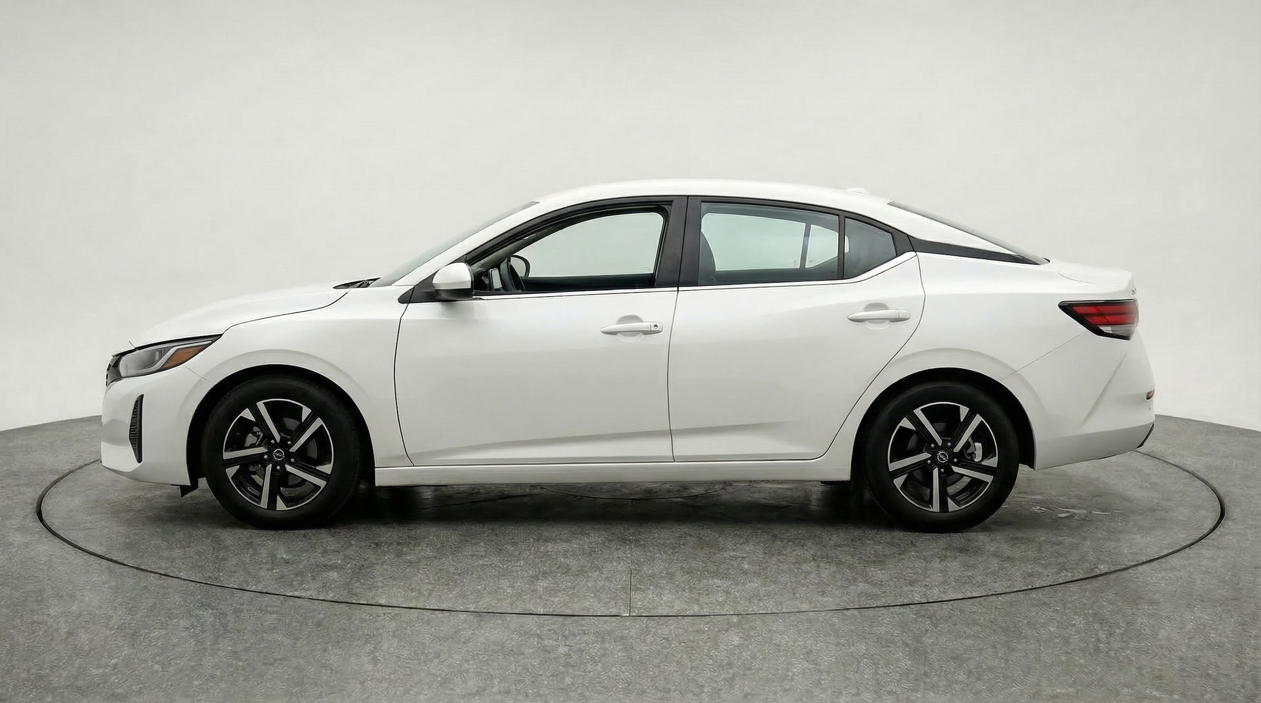Thumbnail: 2025 Nissan Sentra - 4