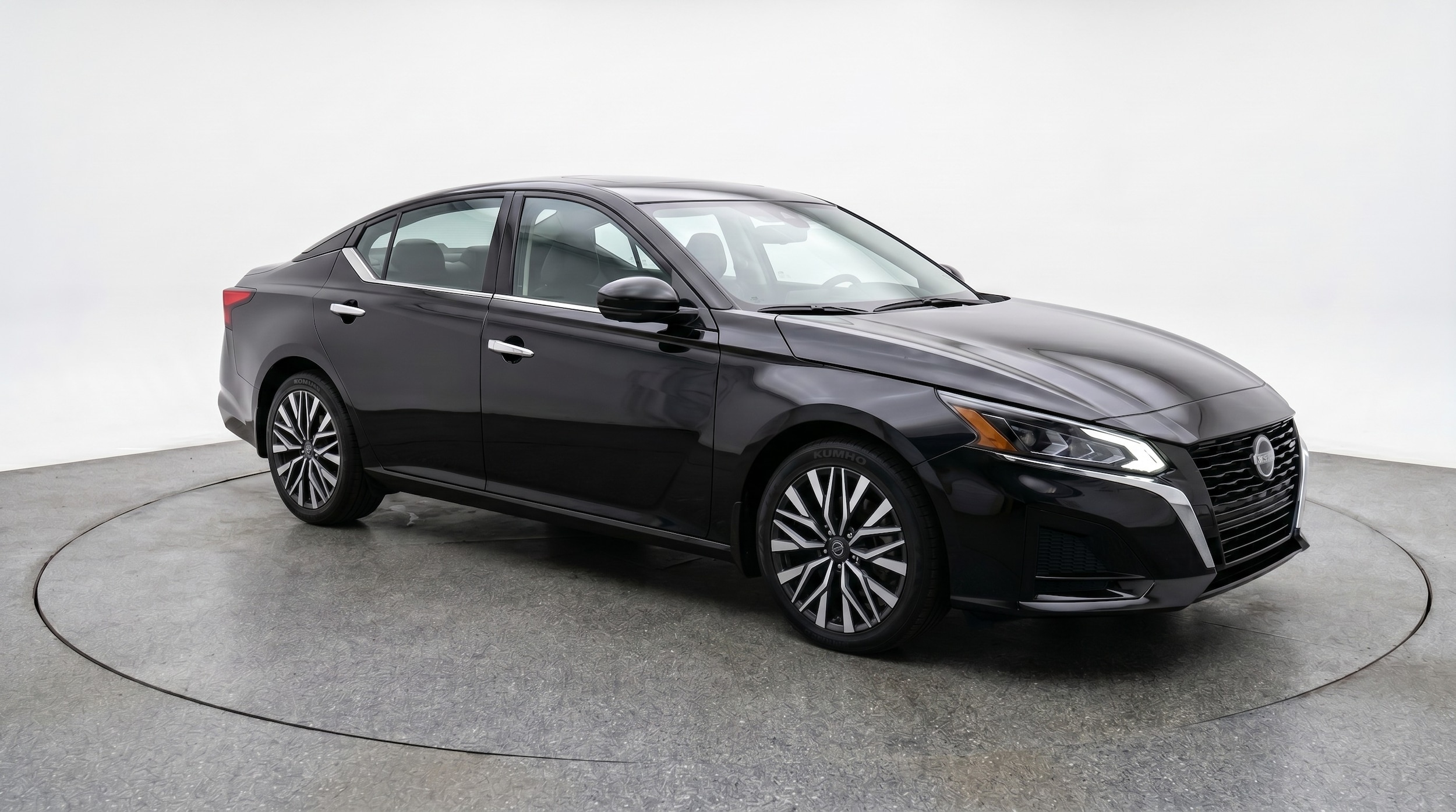 Thumbnail: 2025 Nissan Altima - 1
