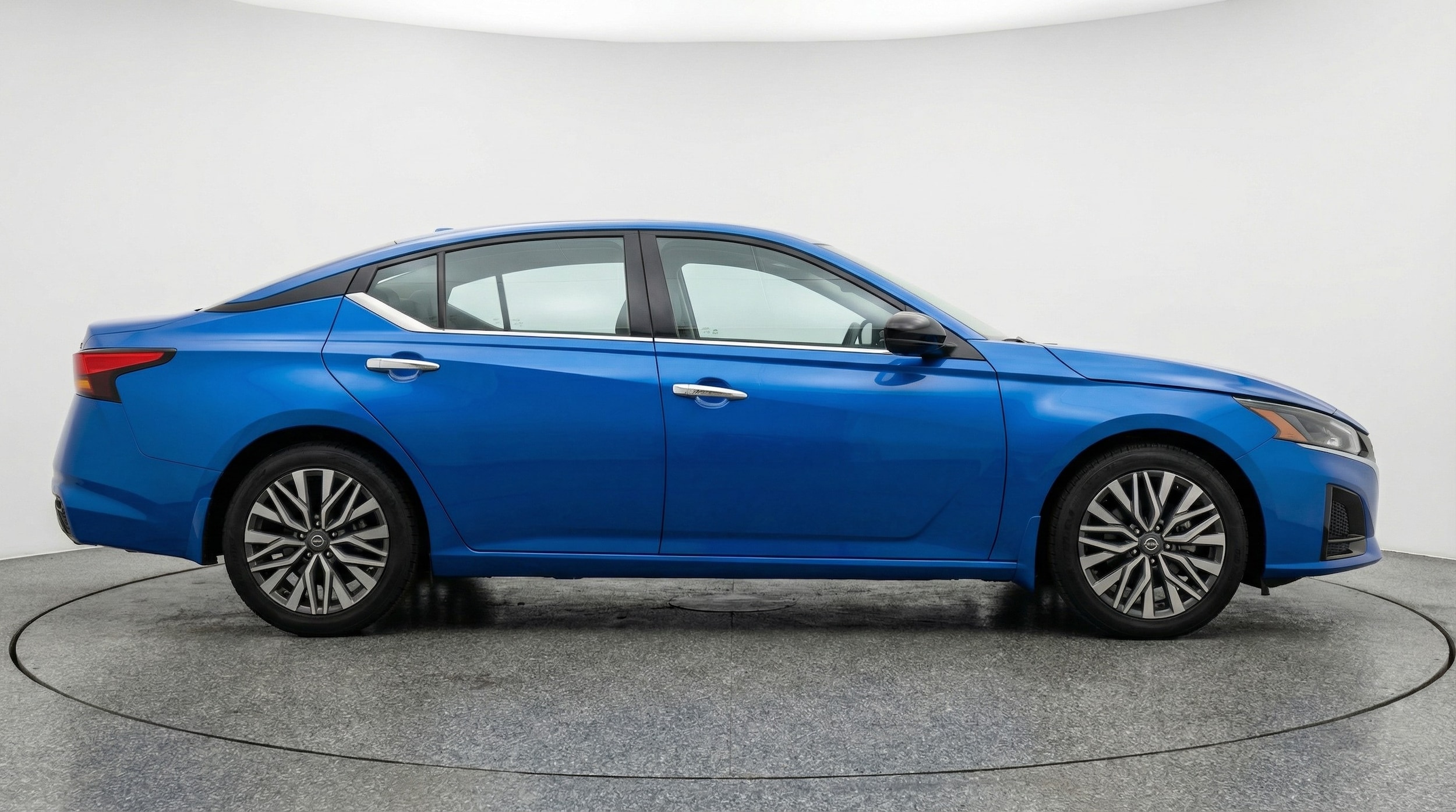 Thumbnail: 2025 Nissan Altima - 8