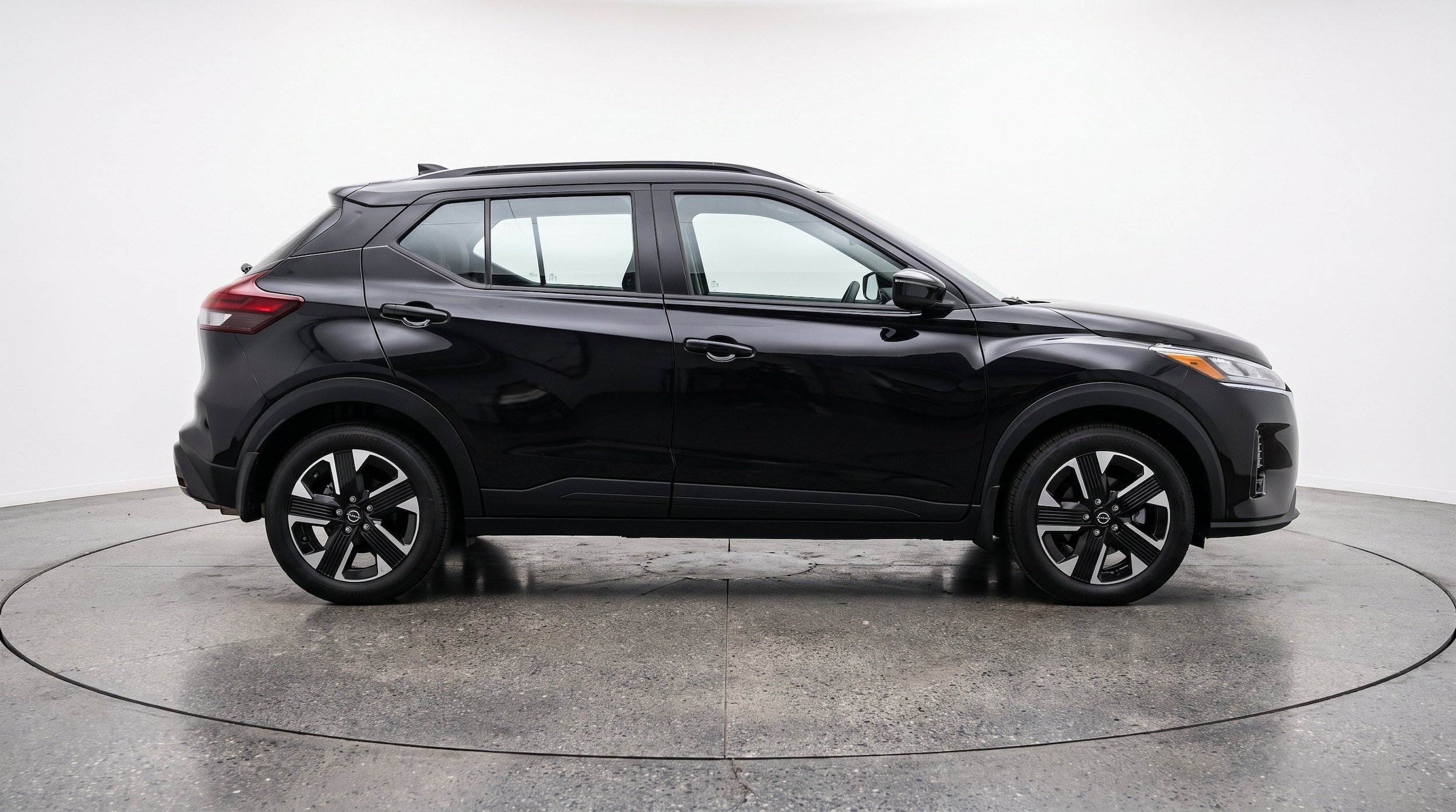 Thumbnail: 2026 Nissan Kicks - 10