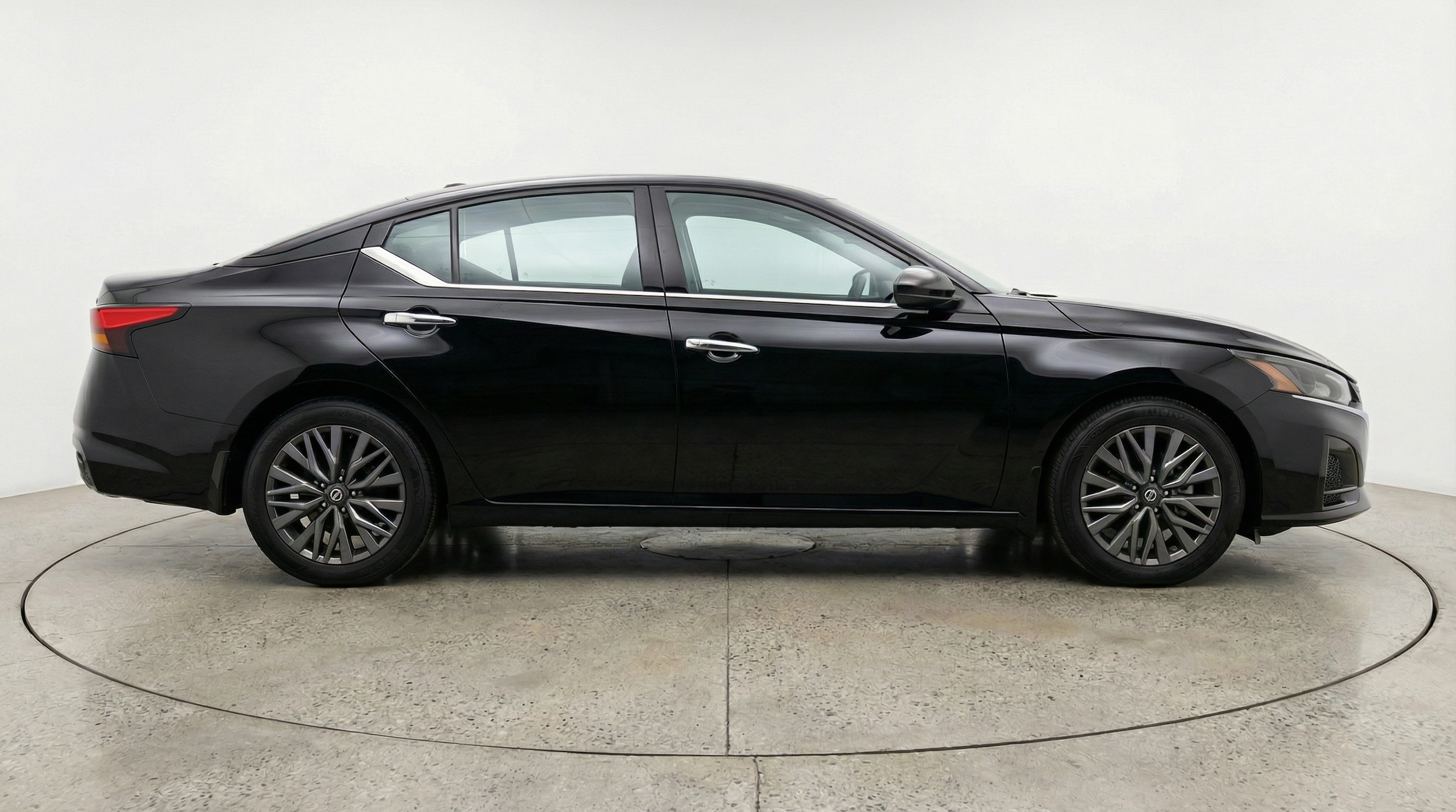 Thumbnail: 2025 Nissan Altima - 8