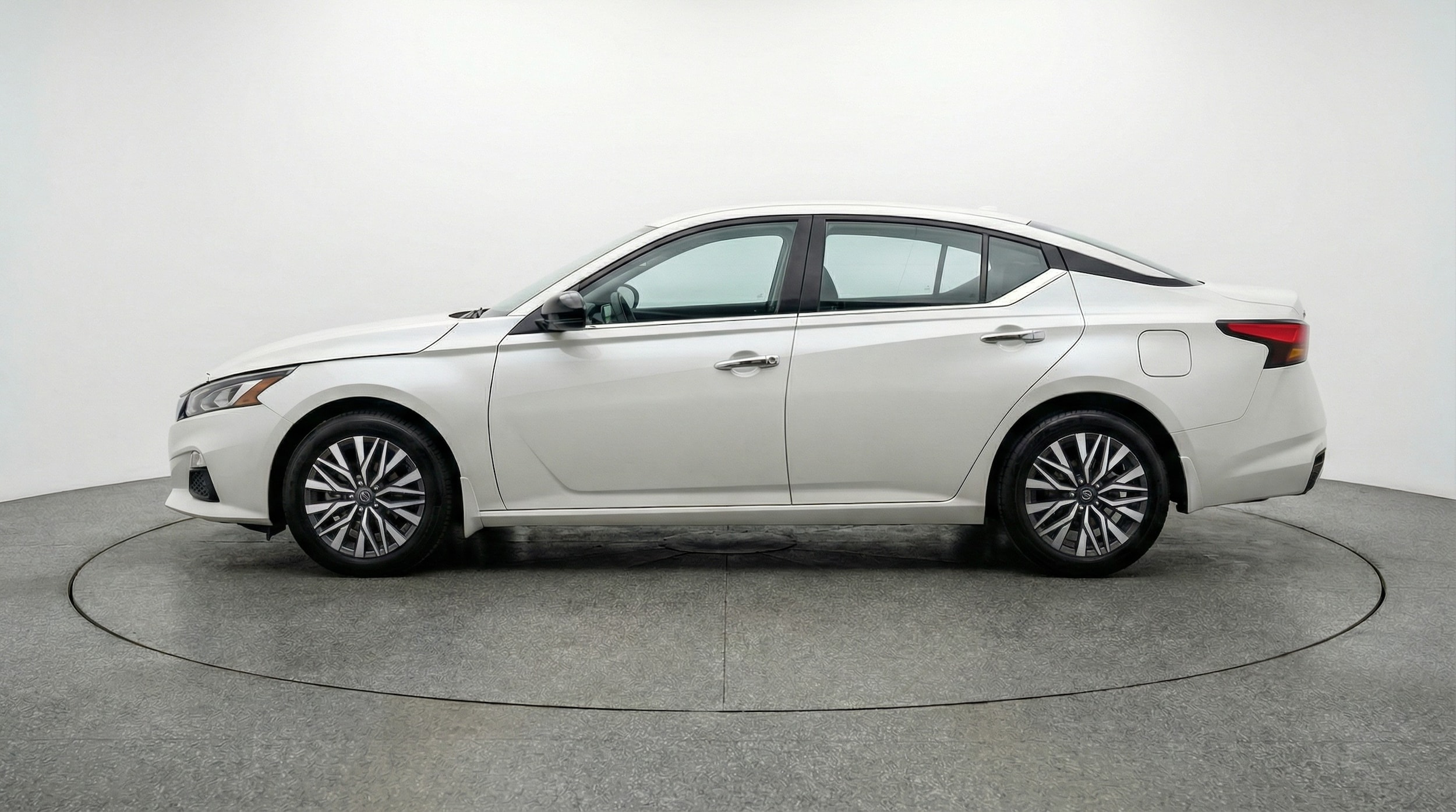 Thumbnail: 2025 Nissan Altima - 4