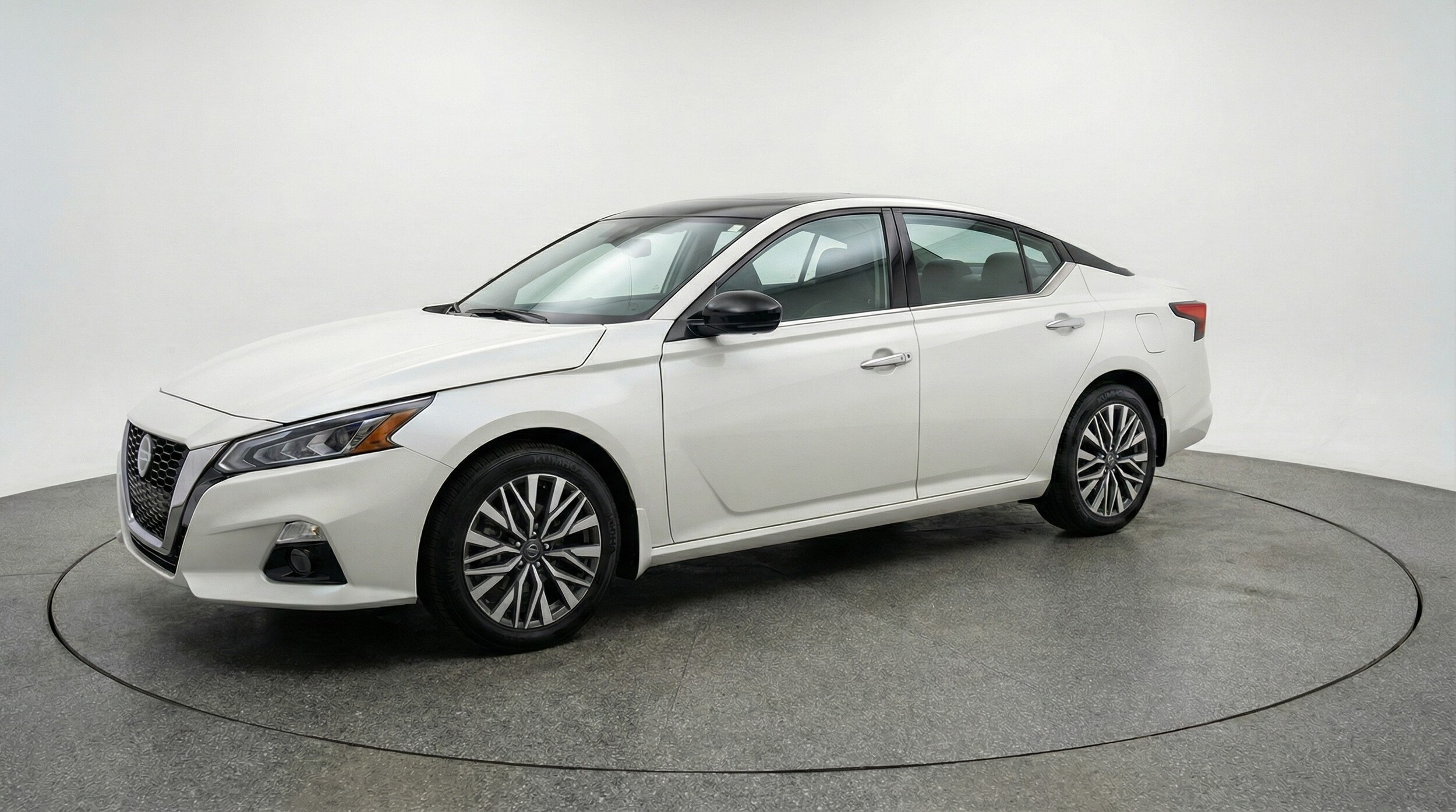 Thumbnail: 2025 Nissan Altima - 3