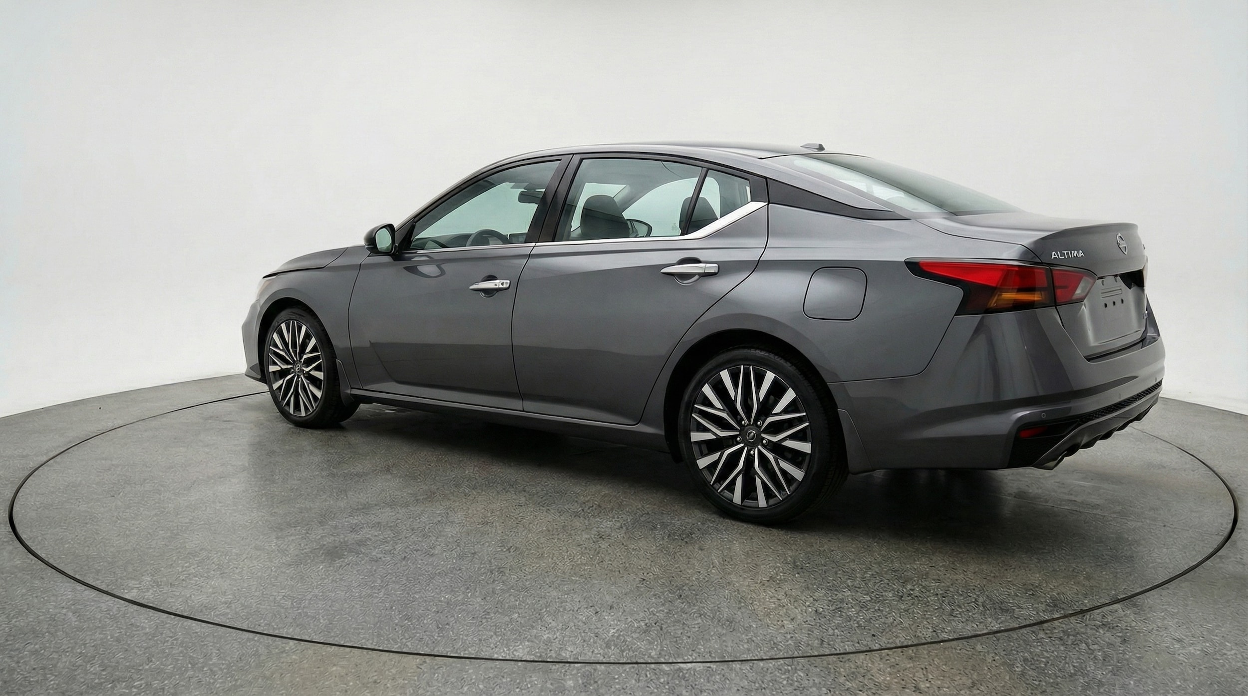 Thumbnail: 2025 Nissan Altima - 5