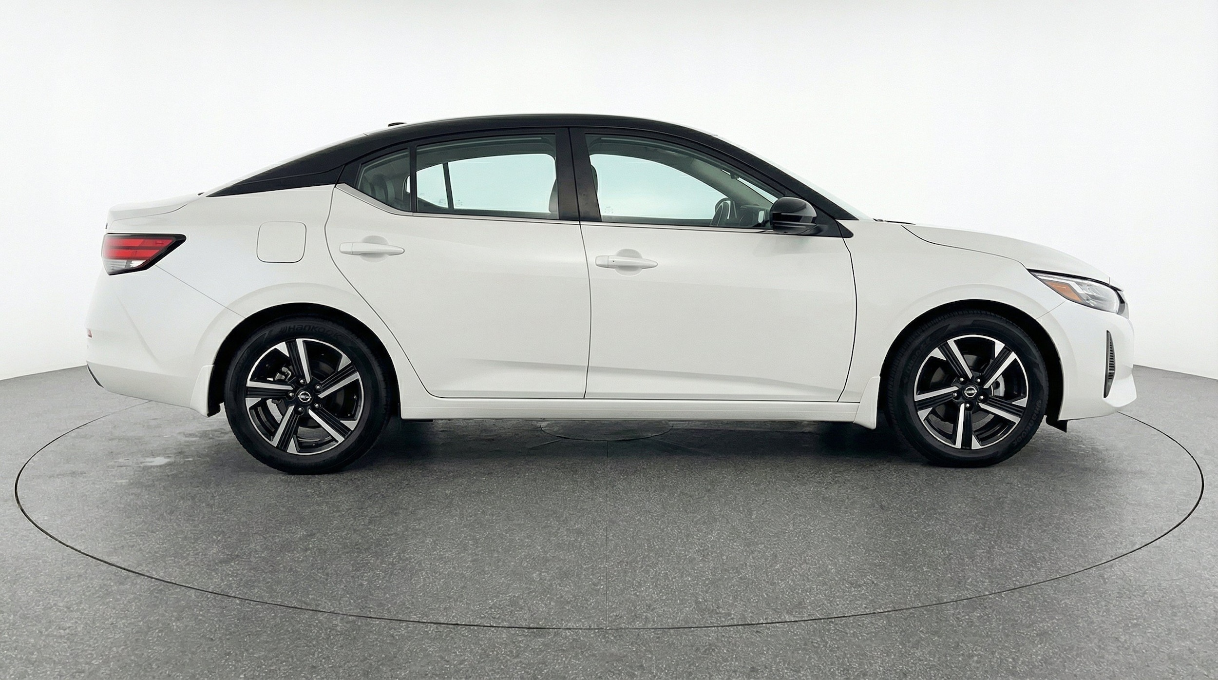 Thumbnail: 2025 Nissan Sentra - 11