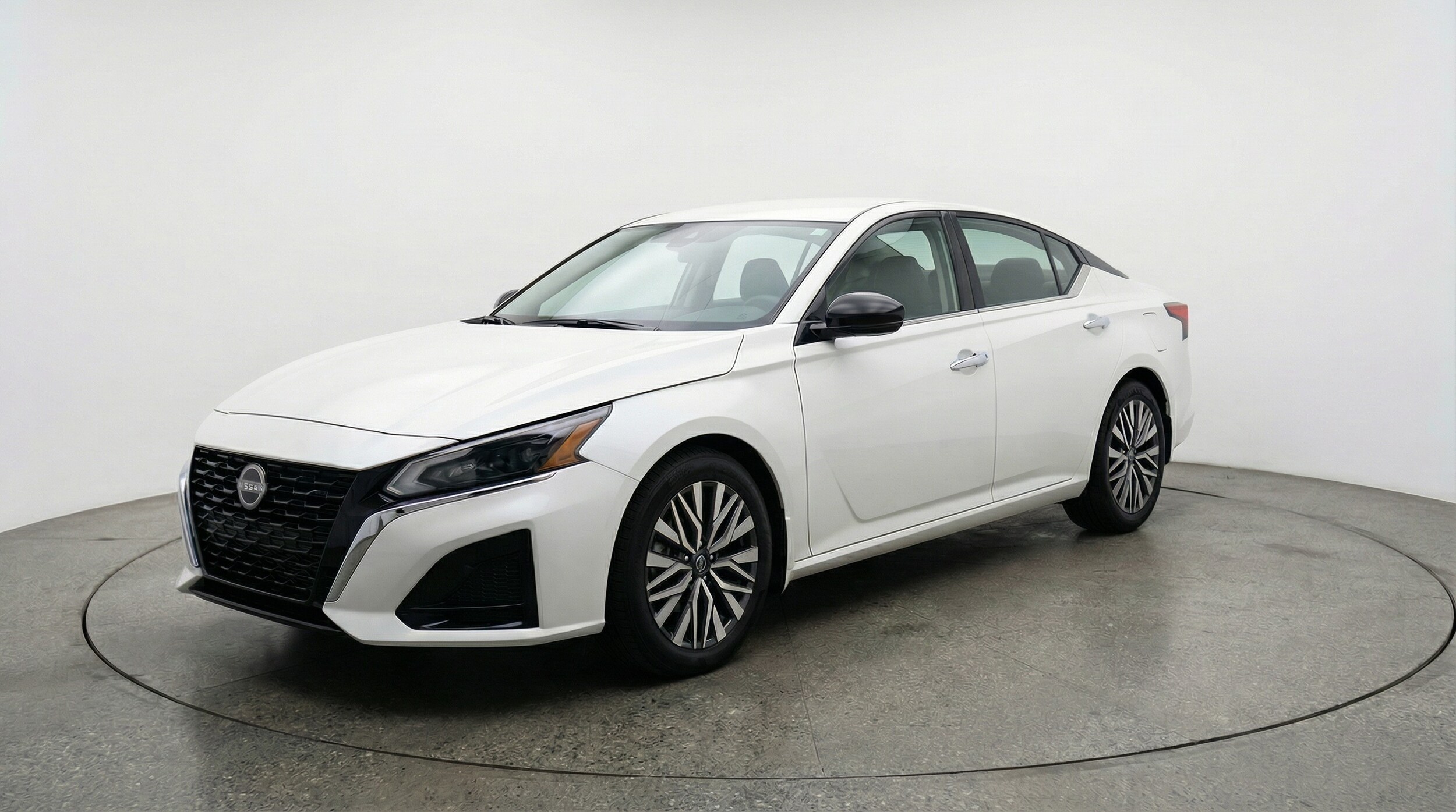 Thumbnail: 2025 Nissan Altima - 3