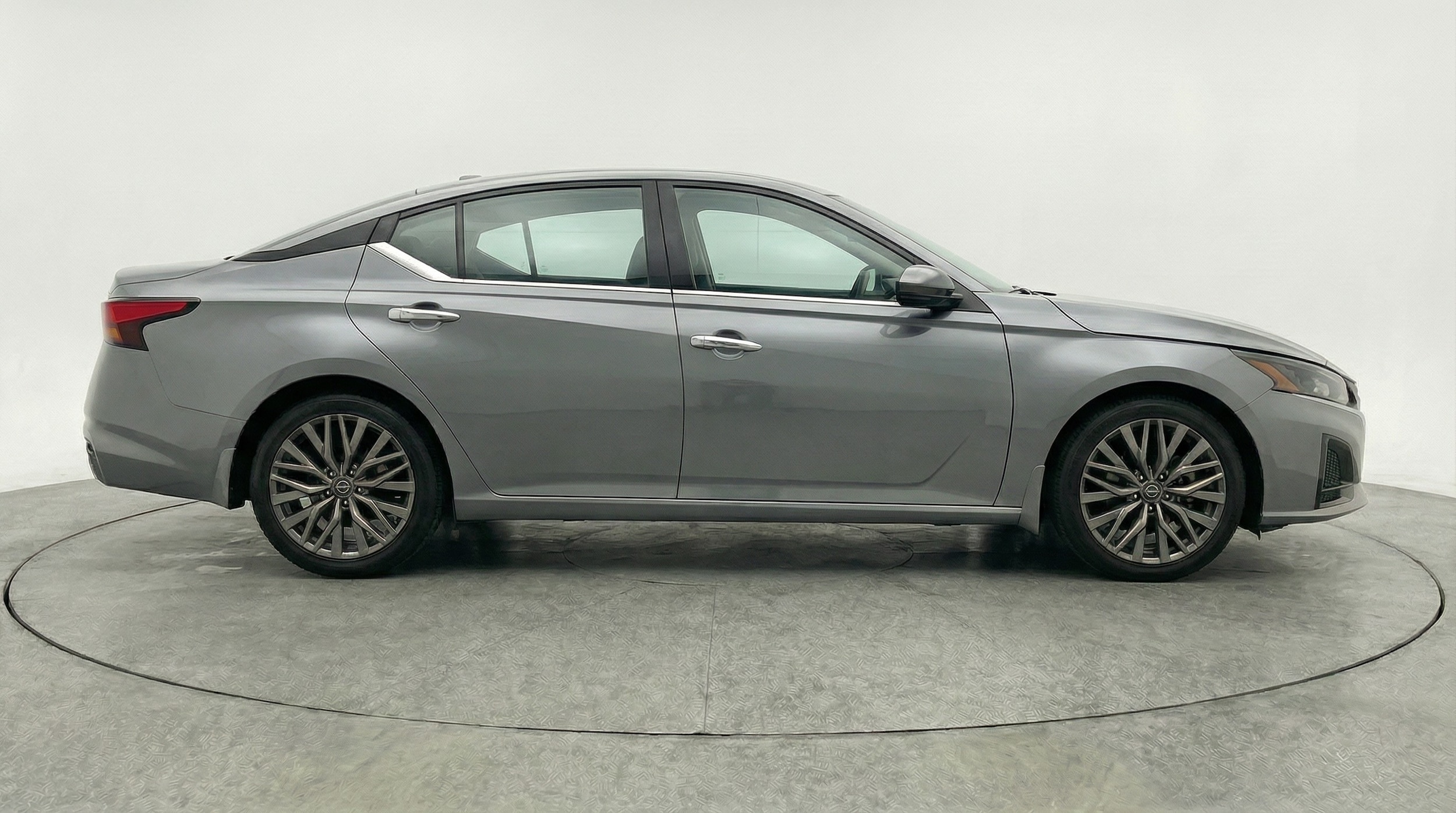 Thumbnail: 2025 Nissan Altima - 8