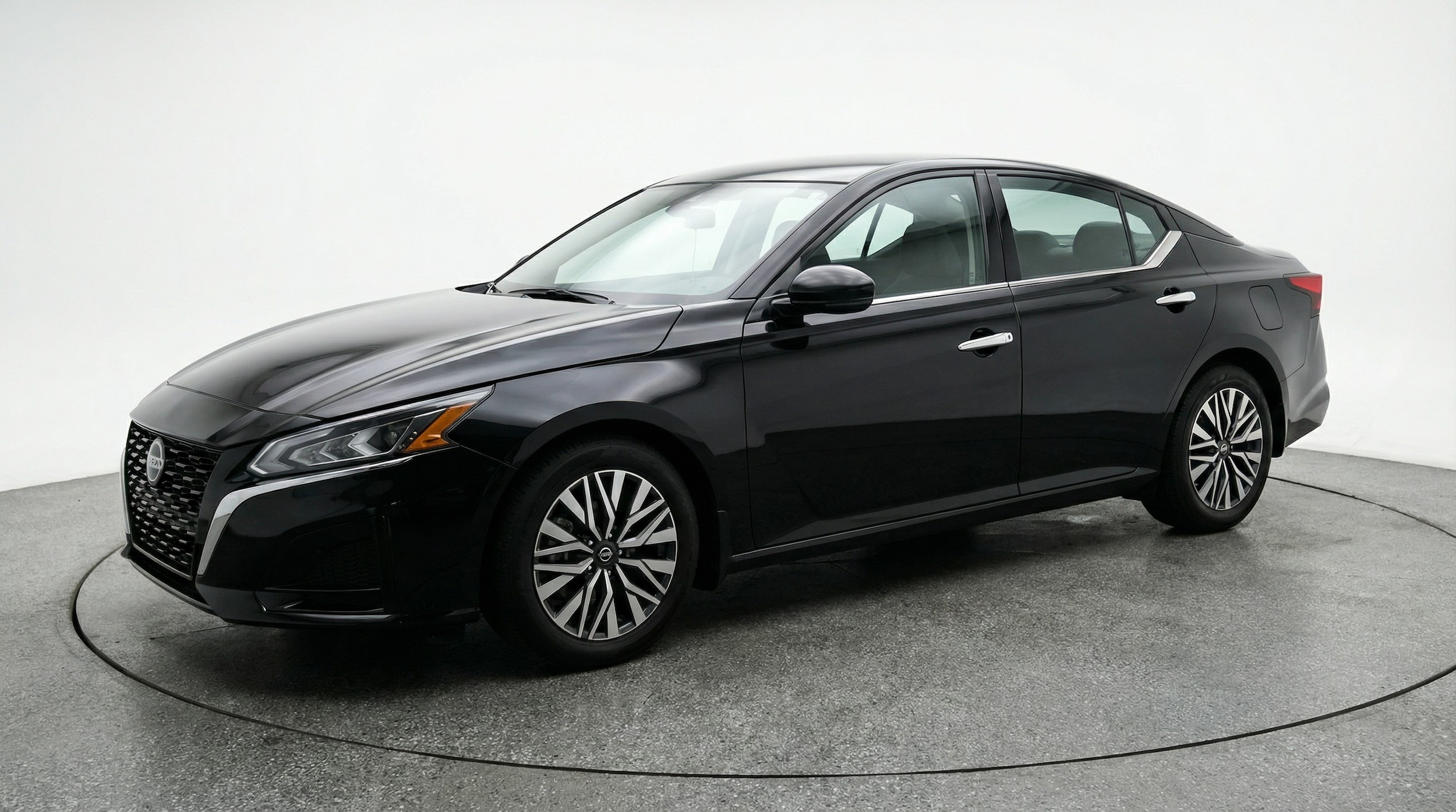 Thumbnail: 2025 Nissan Altima - 3