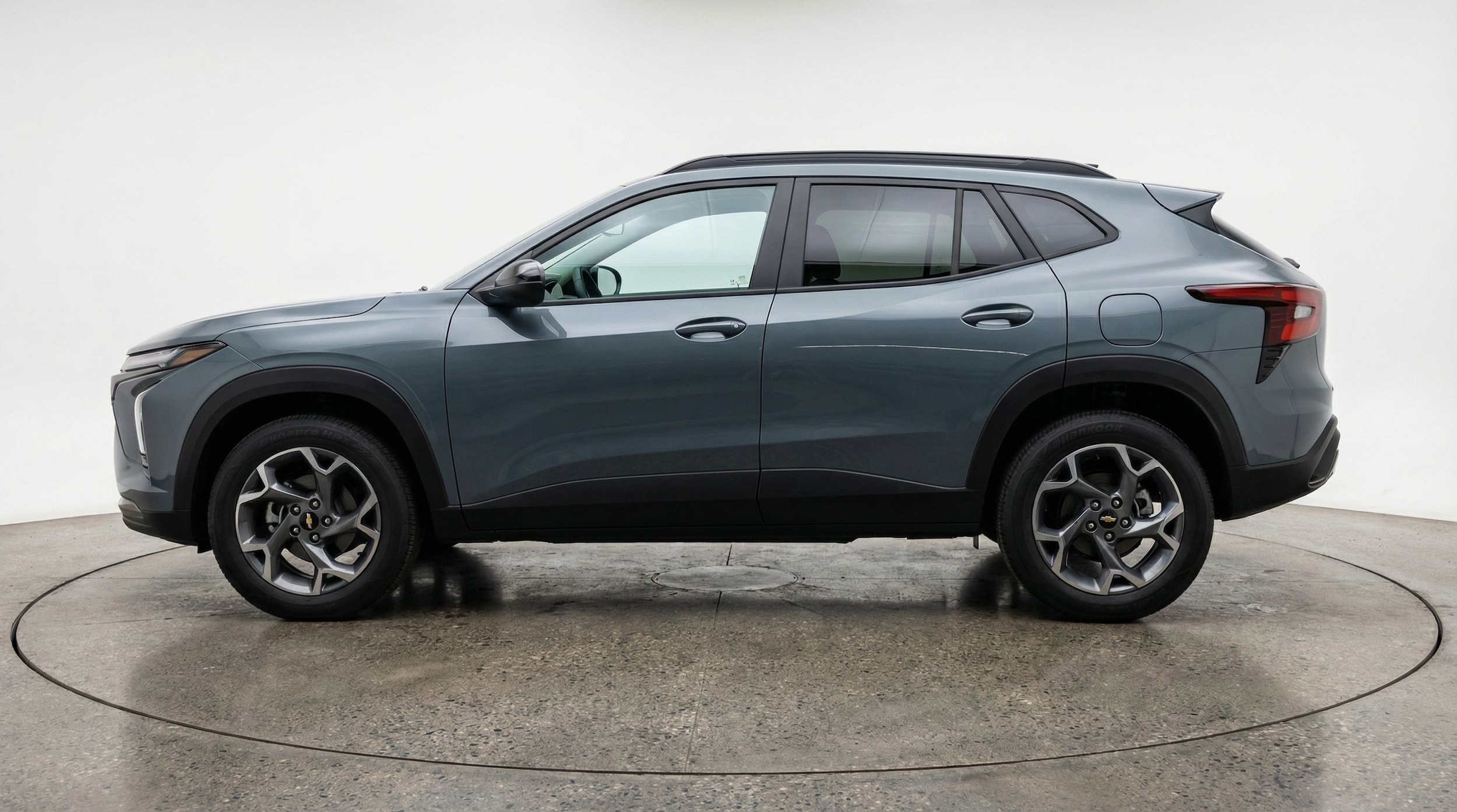 Thumbnail: 2025 Chevrolet Trax - 4