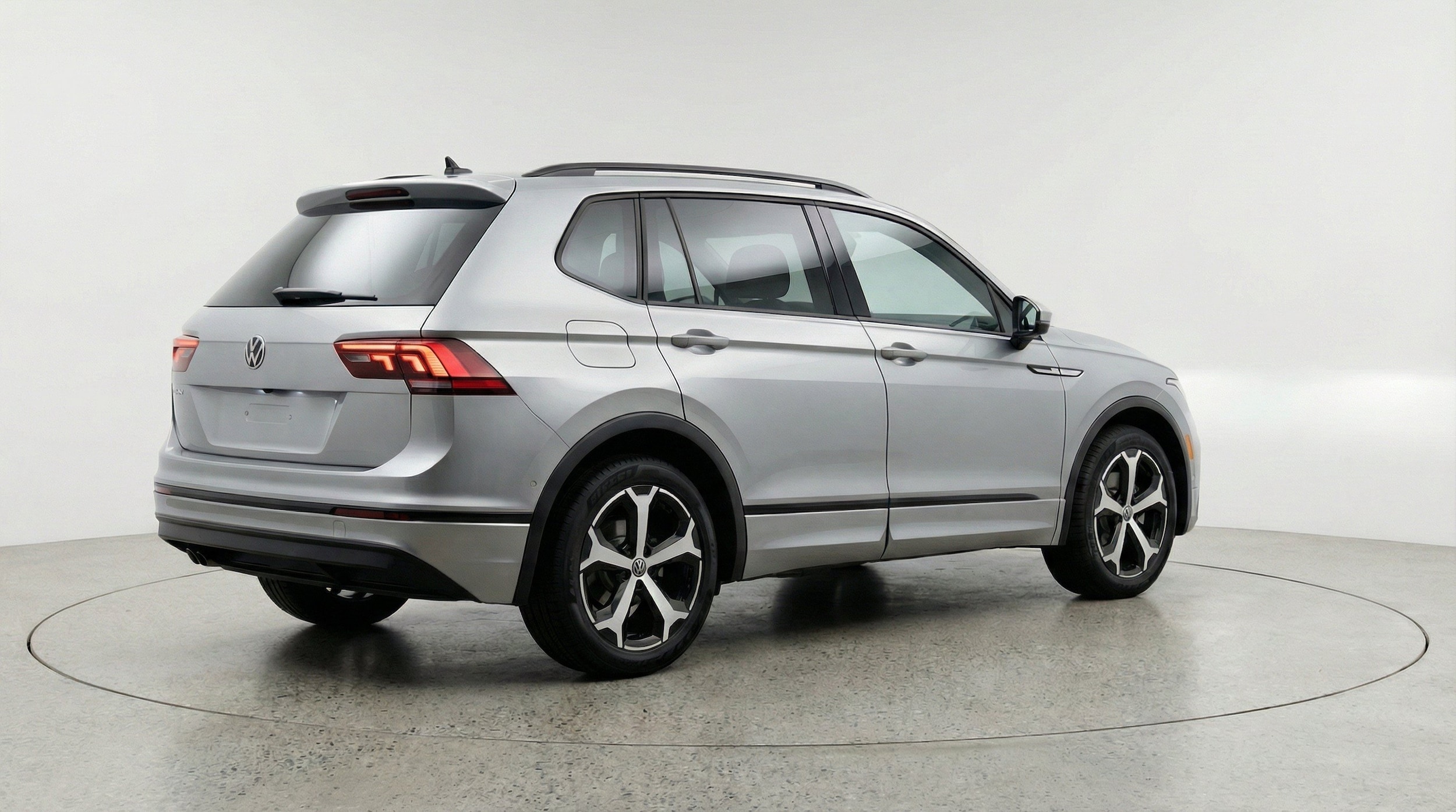 Thumbnail: 2026 Volkswagen Tiguan - 9