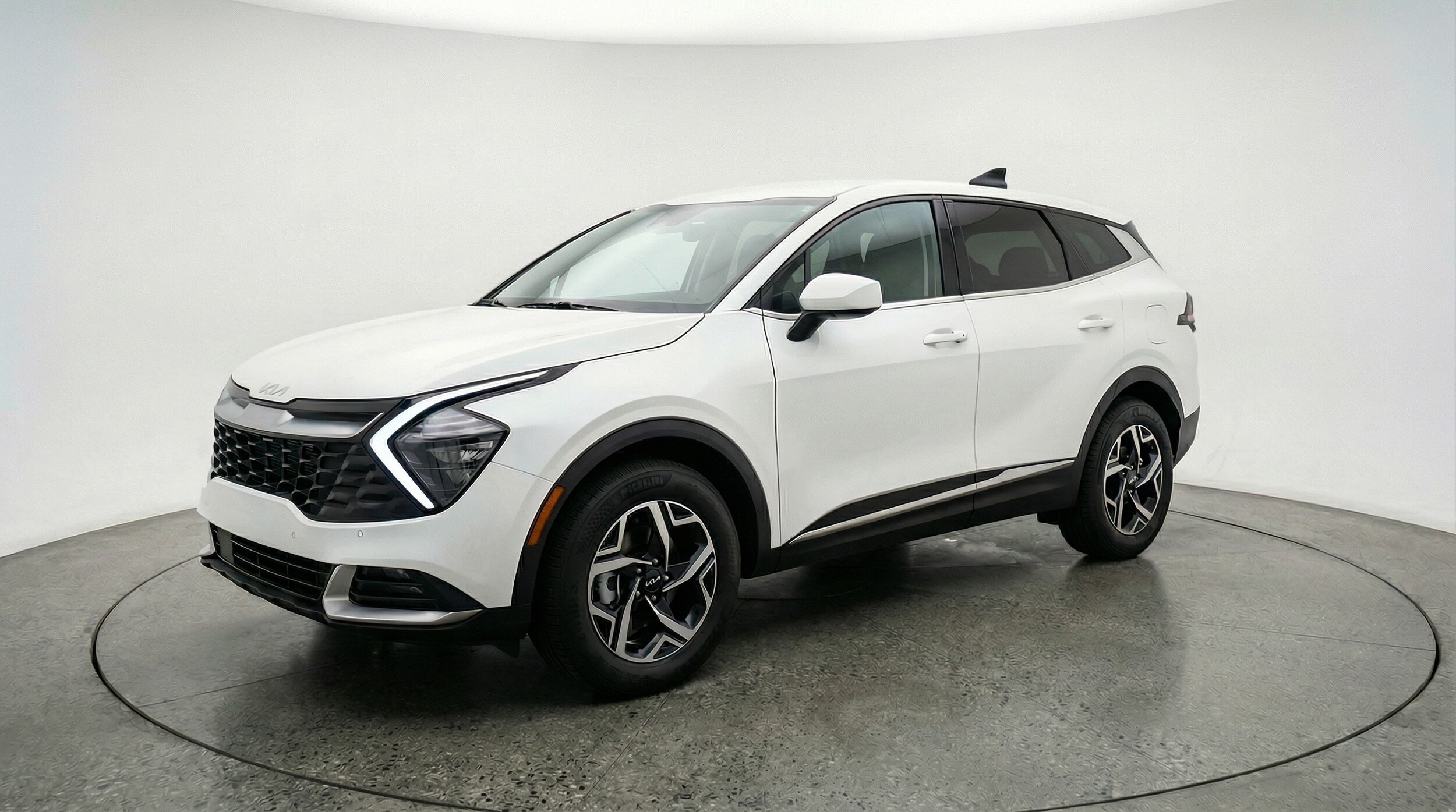 Thumbnail: 2025 Kia Sportage - 3