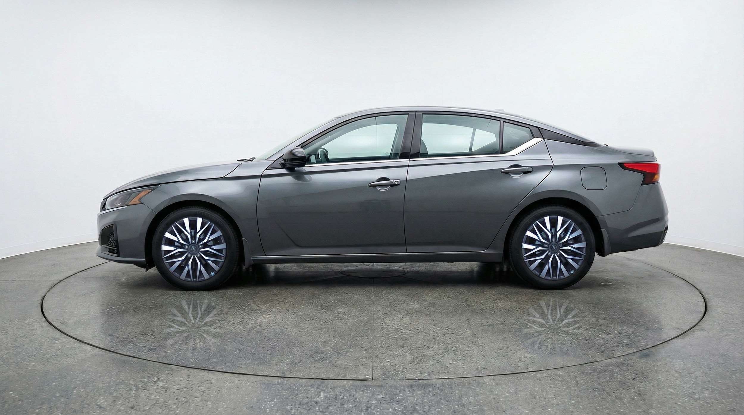 Thumbnail: 2025 Nissan Altima - 4