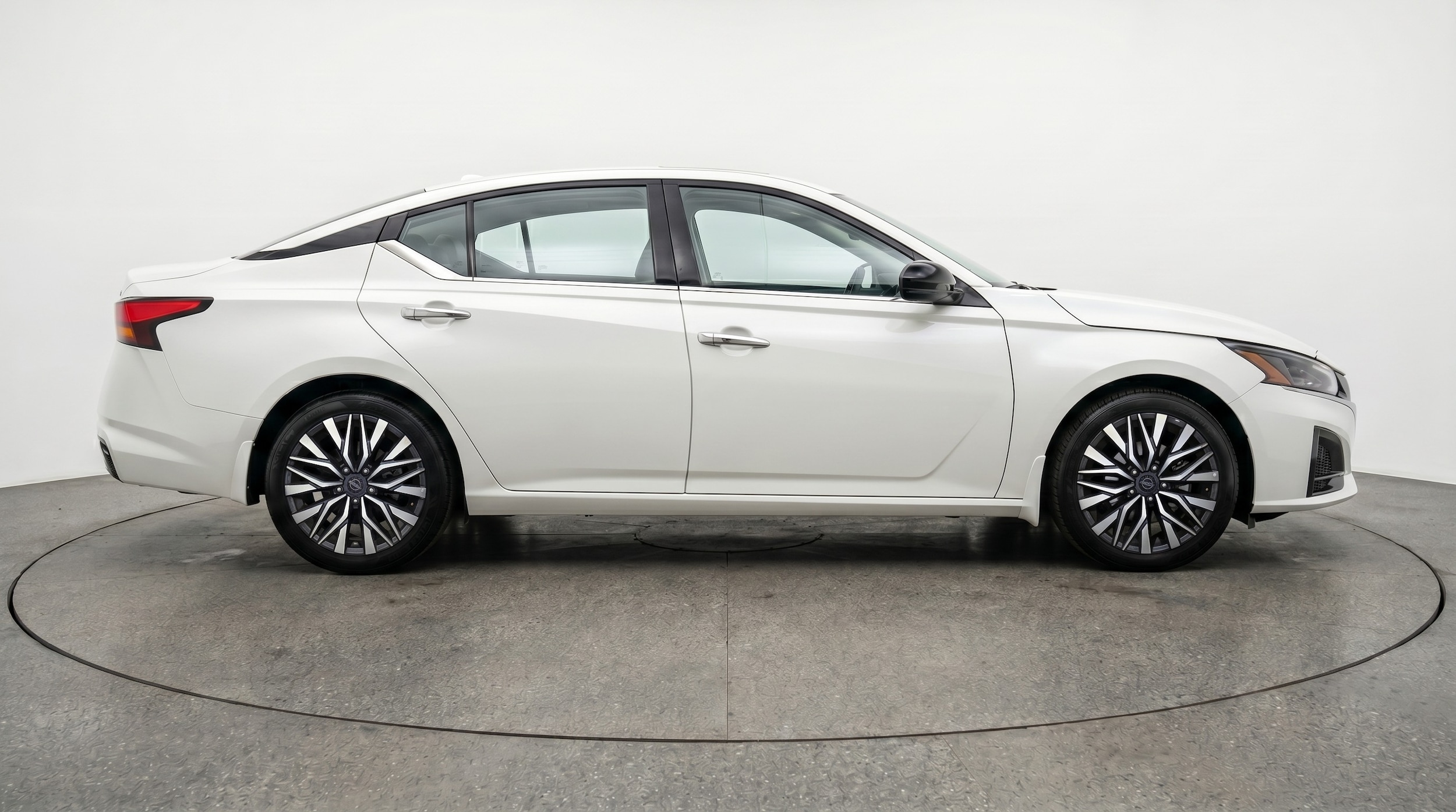 Thumbnail: 2025 Nissan Altima - 8