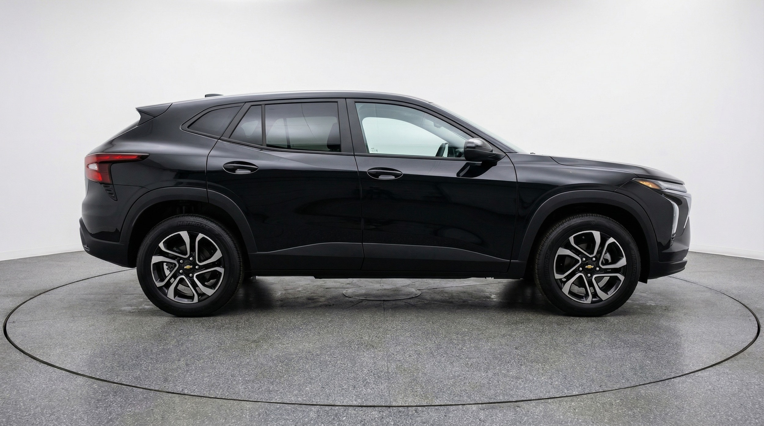 Thumbnail: 2025 Chevrolet Trax - 8