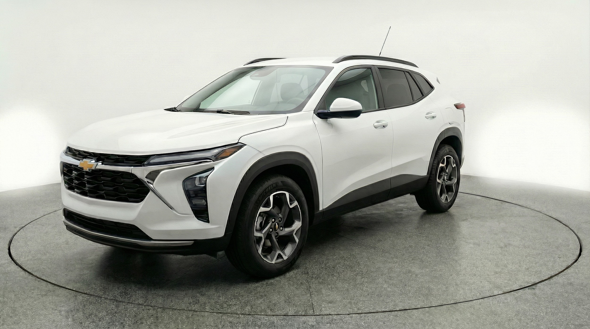 Thumbnail: 2025 Chevrolet Trax - 3