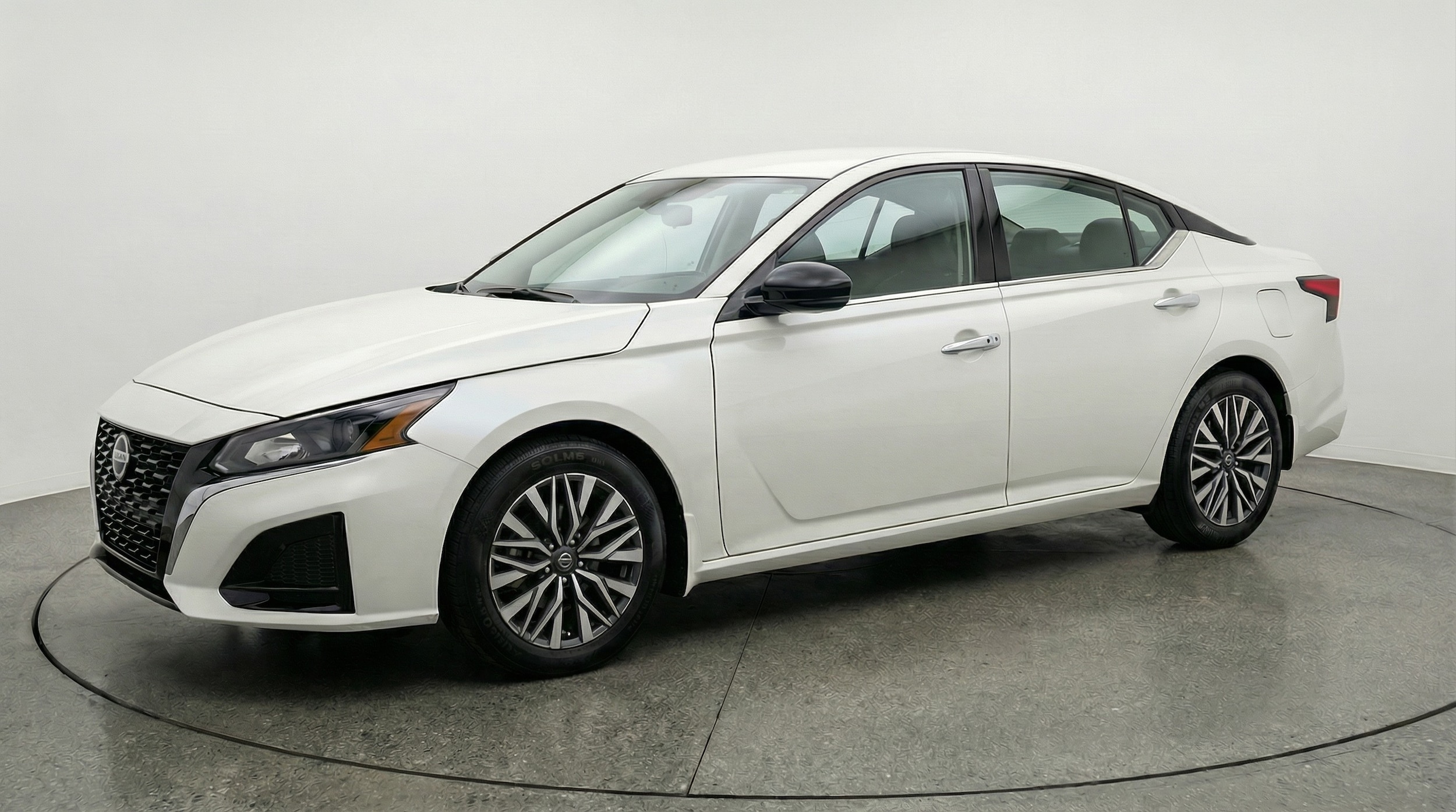 Thumbnail: 2025 Nissan Altima - 3