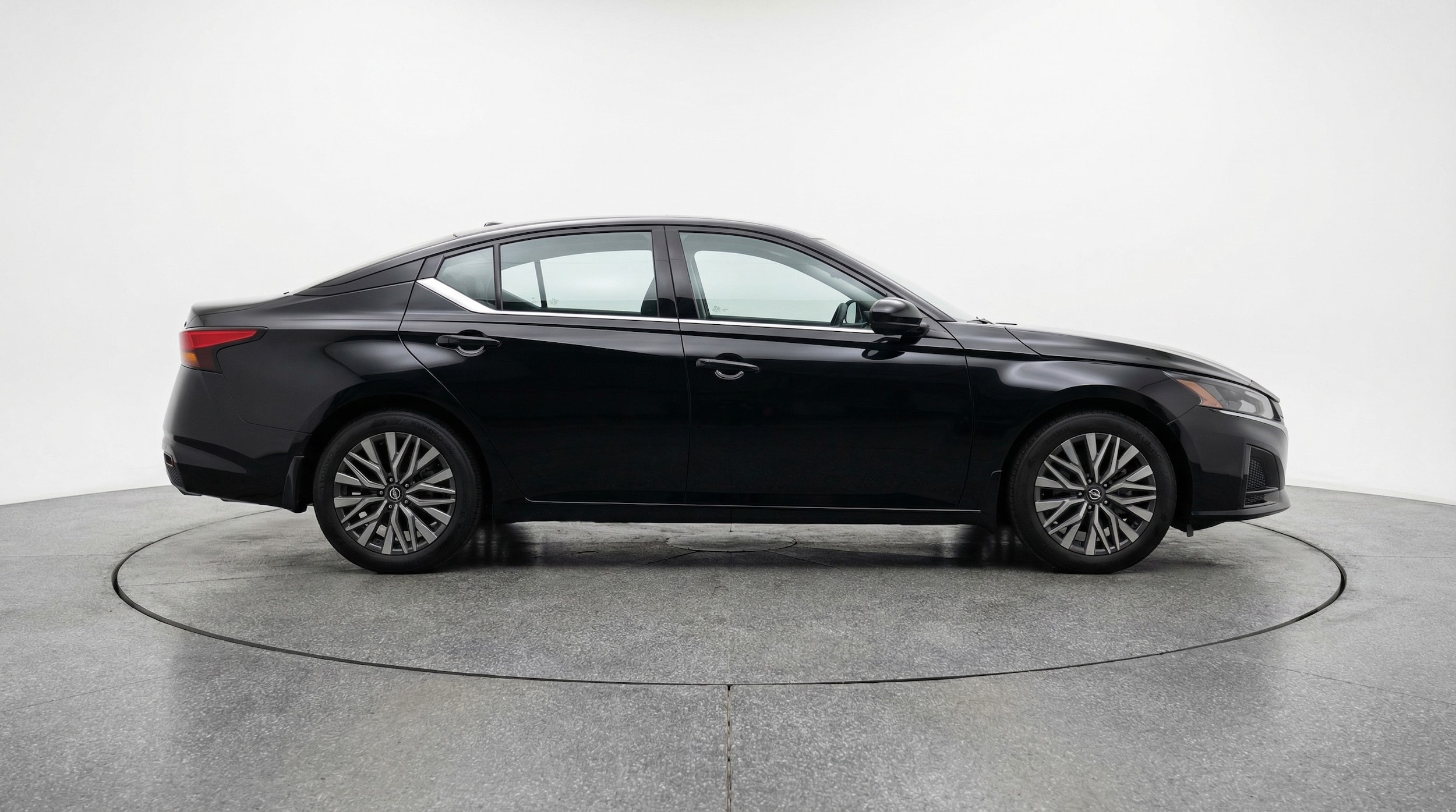 Thumbnail: 2025 Nissan Altima - 8