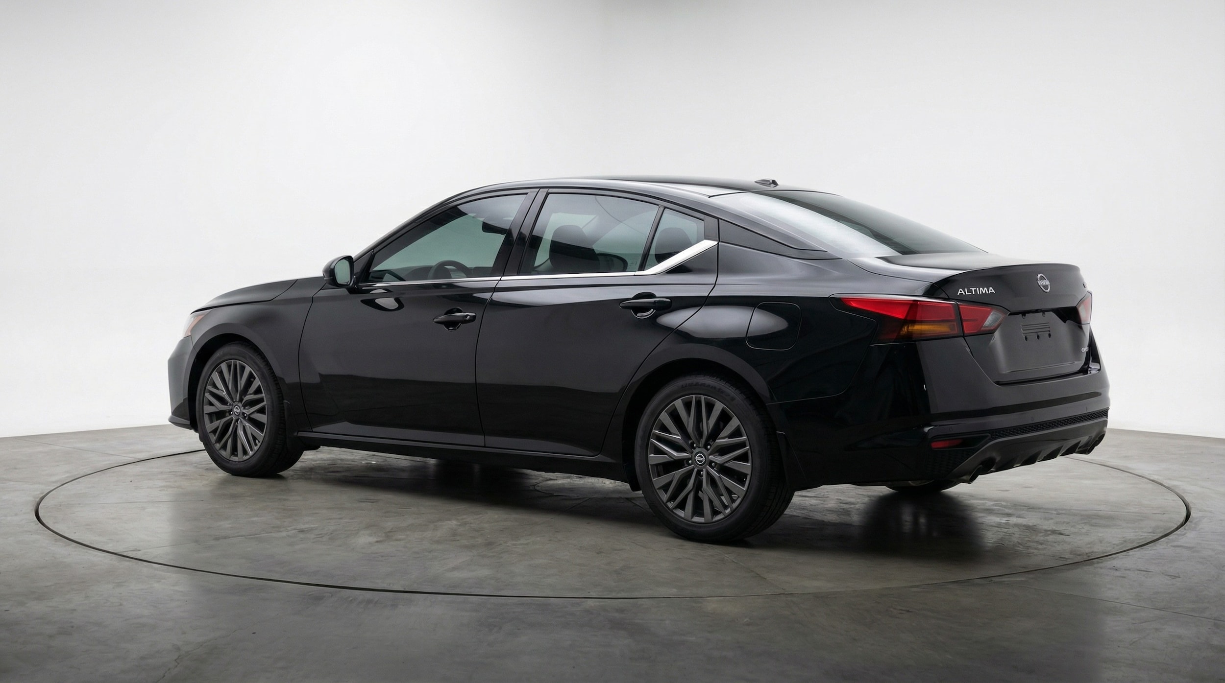 Thumbnail: 2025 Nissan Altima - 5