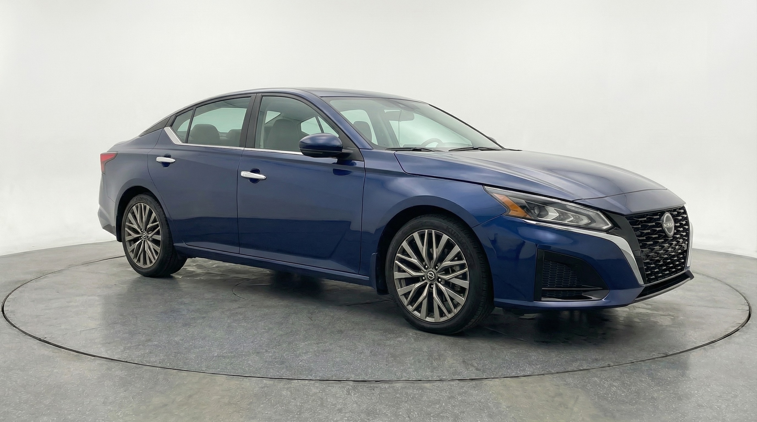 Thumbnail: 2025 Nissan Altima - 1