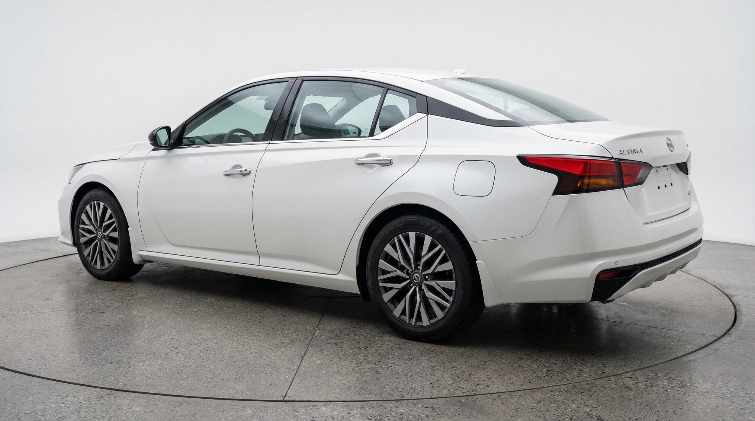 Thumbnail: 2025 Nissan Altima - 5