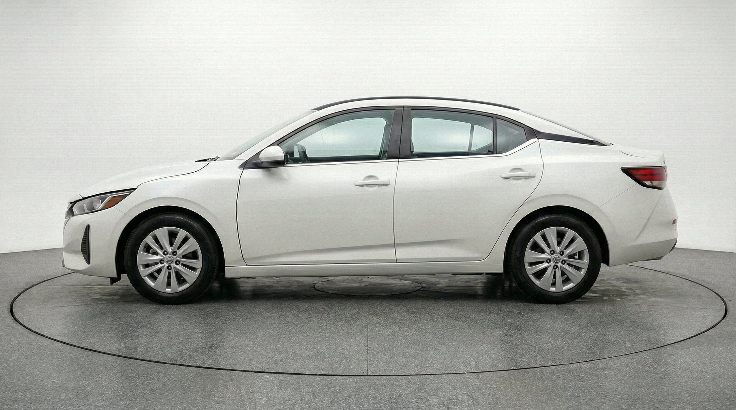 Thumbnail: 2025 Nissan Sentra - 5
