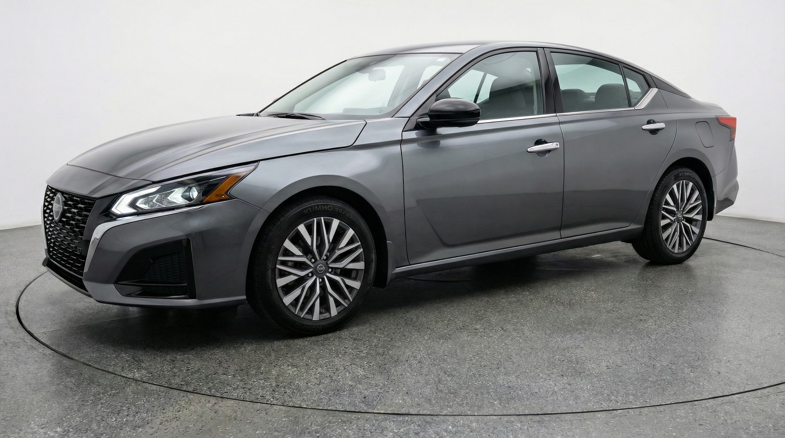 Thumbnail: 2025 Nissan Altima - 3