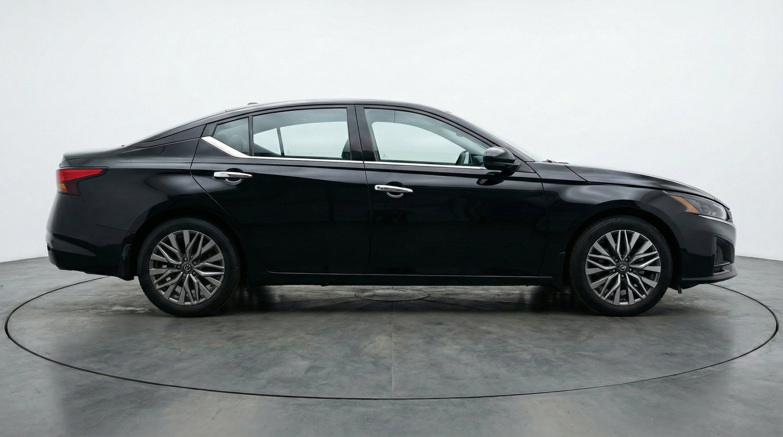Thumbnail: 2025 Nissan Altima - 11