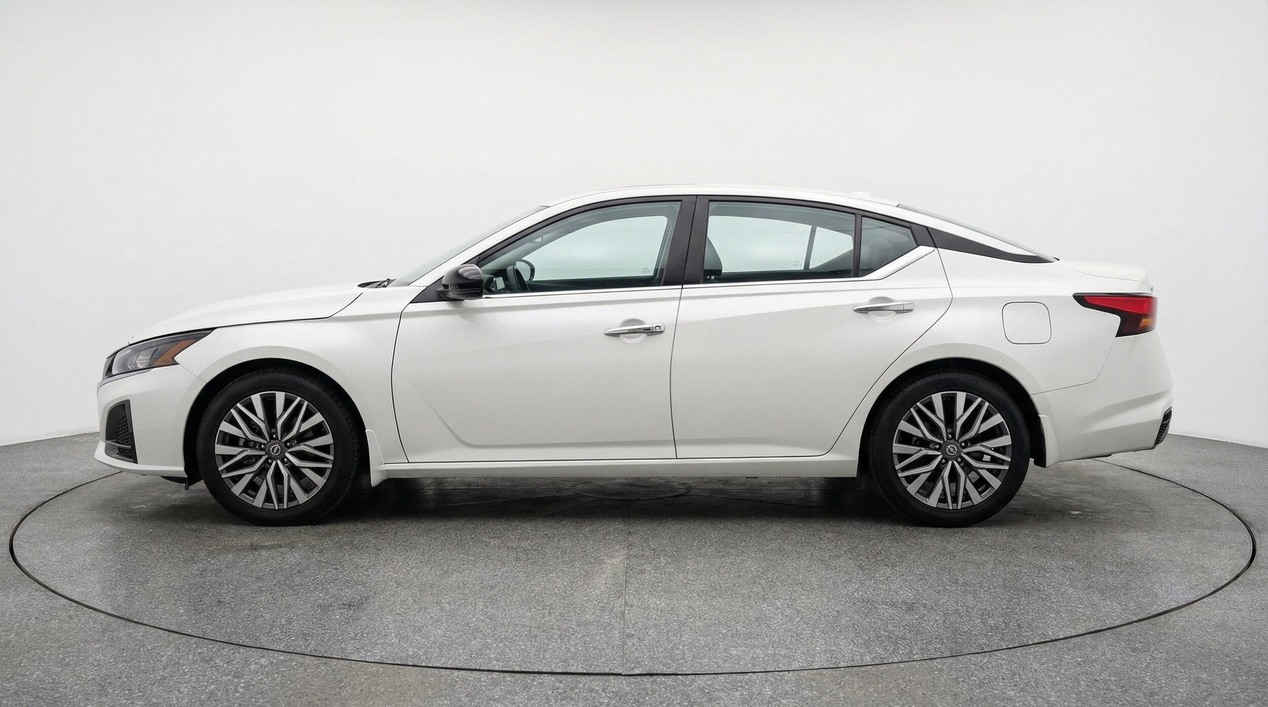 Thumbnail: 2025 Nissan Altima - 4