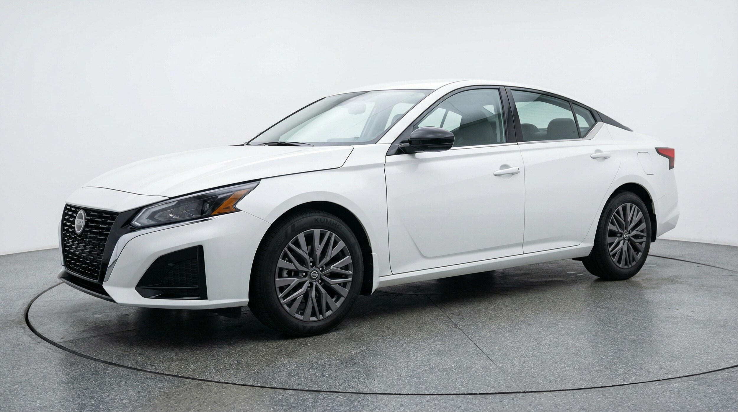 Thumbnail: 2025 Nissan Altima - 3