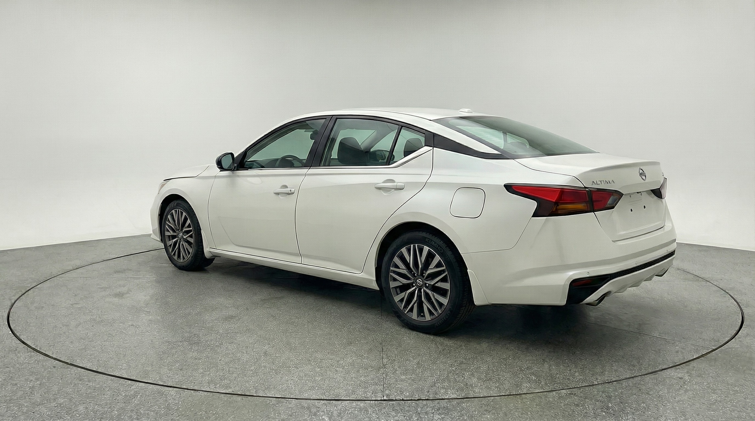 Thumbnail: 2025 Nissan Altima - 5