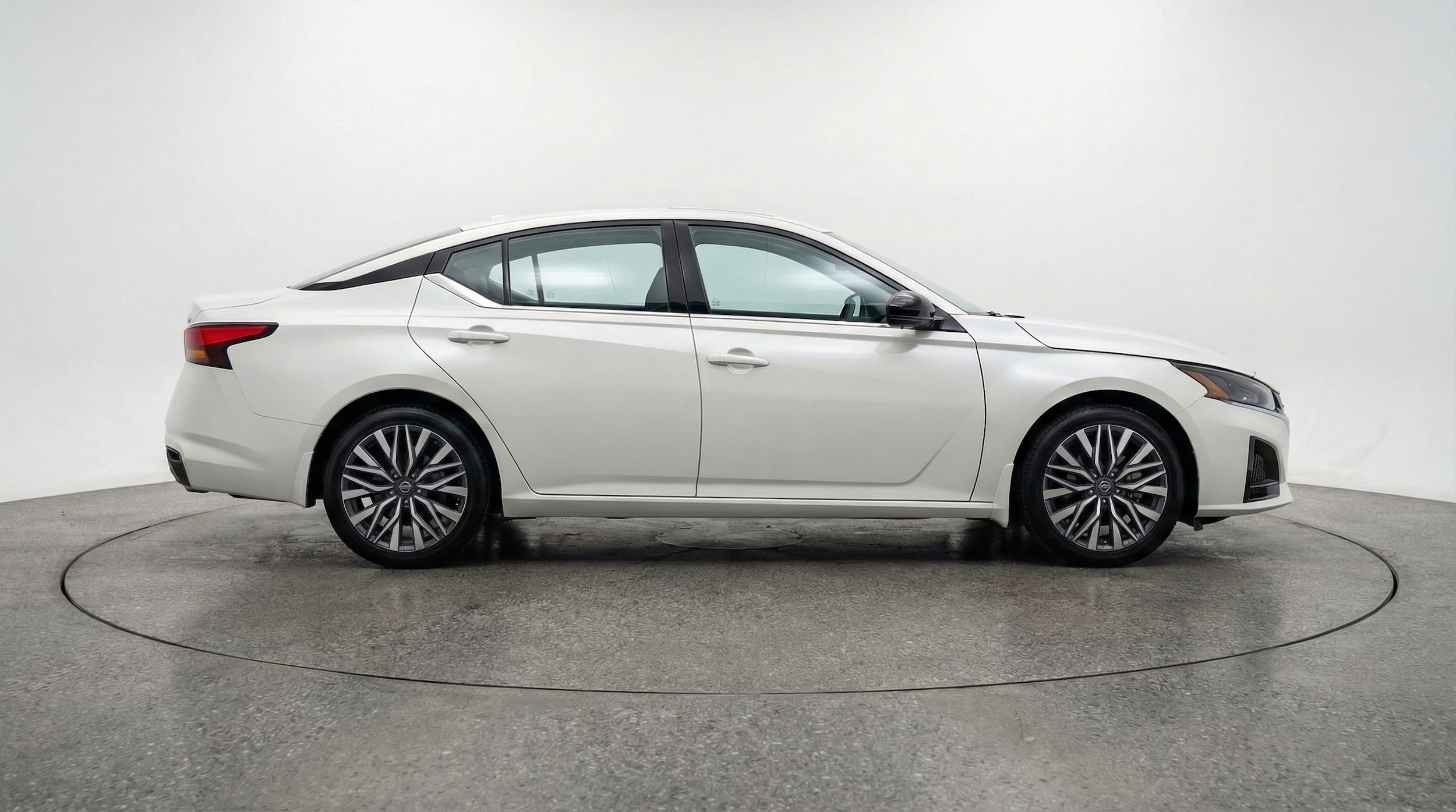 Thumbnail: 2025 Nissan Altima - 8