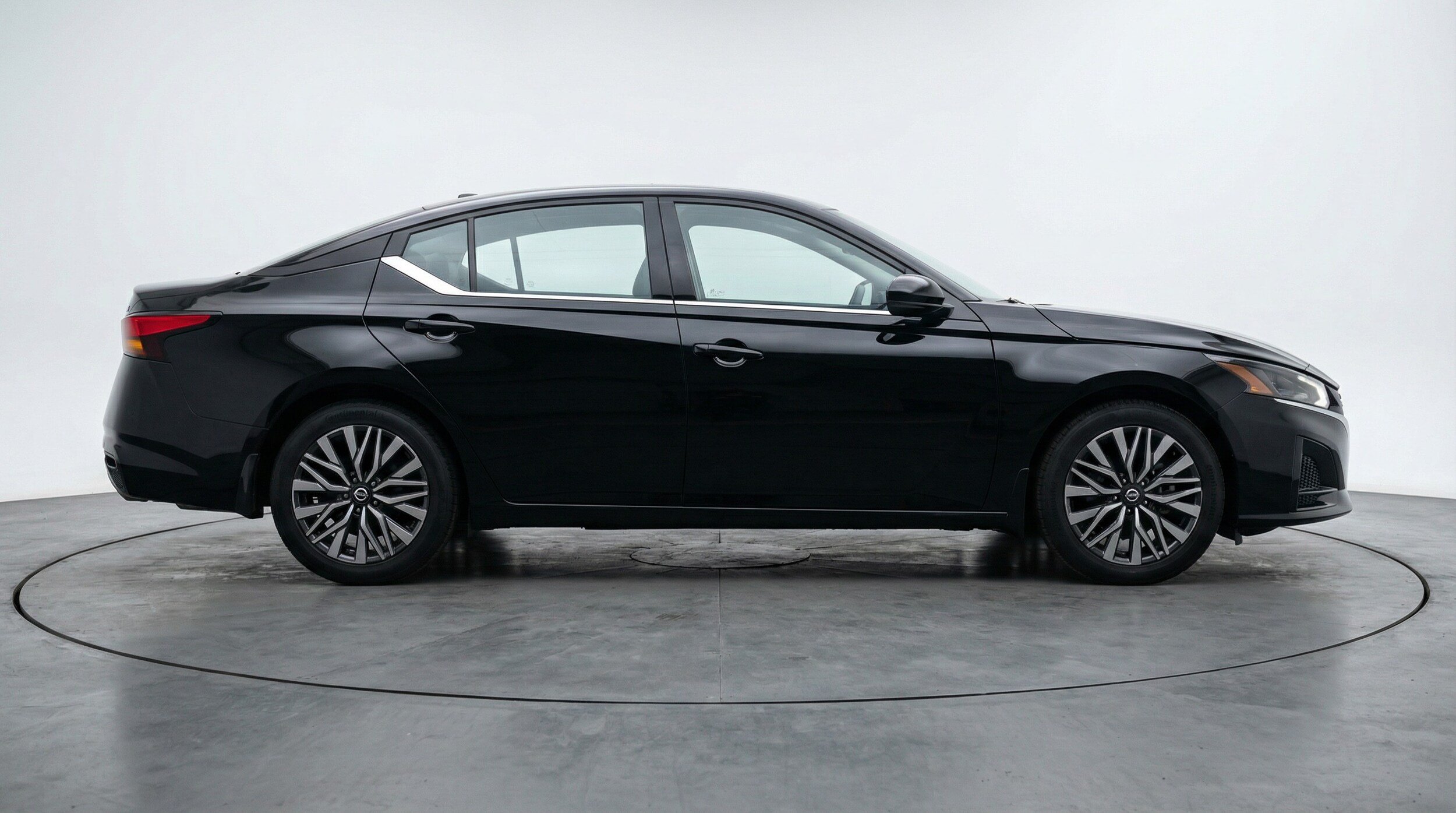 Thumbnail: 2025 Nissan Altima - 8