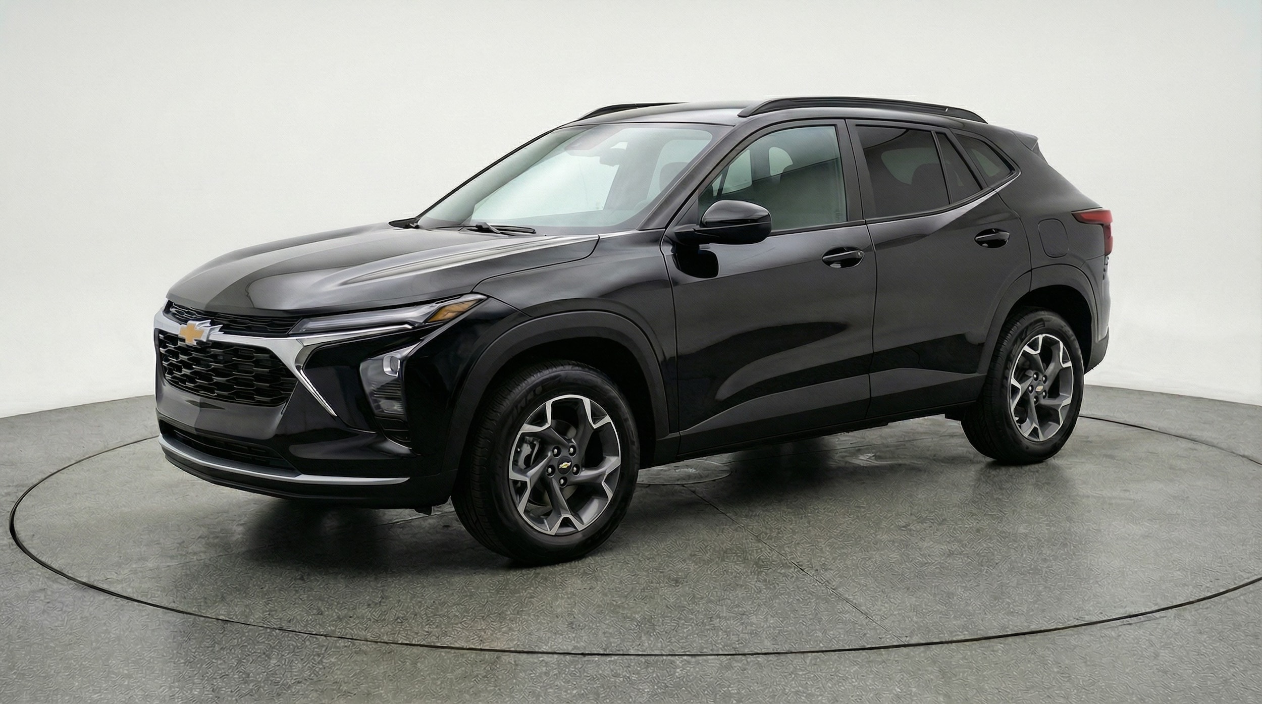 Thumbnail: 2025 Chevrolet Trax - 3