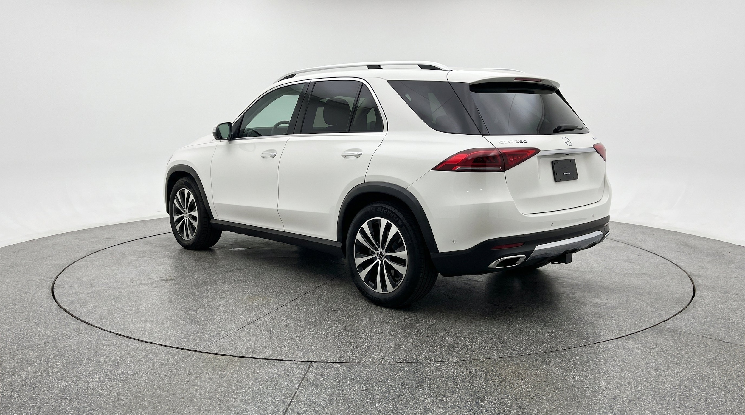 Thumbnail: 2026 Mercedes-Benz GLE - 6