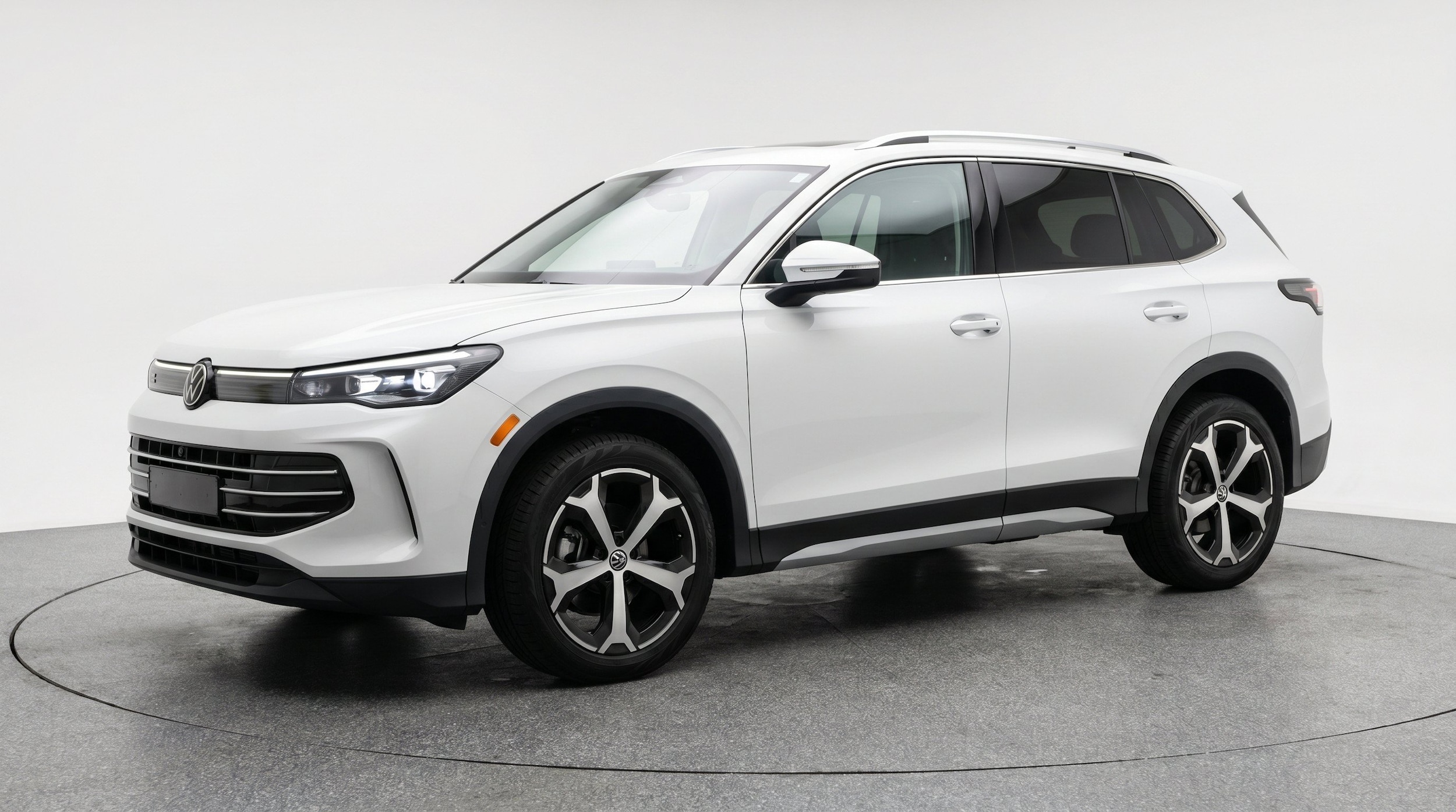 Thumbnail: 2026 Volkswagen Tiguan - 3