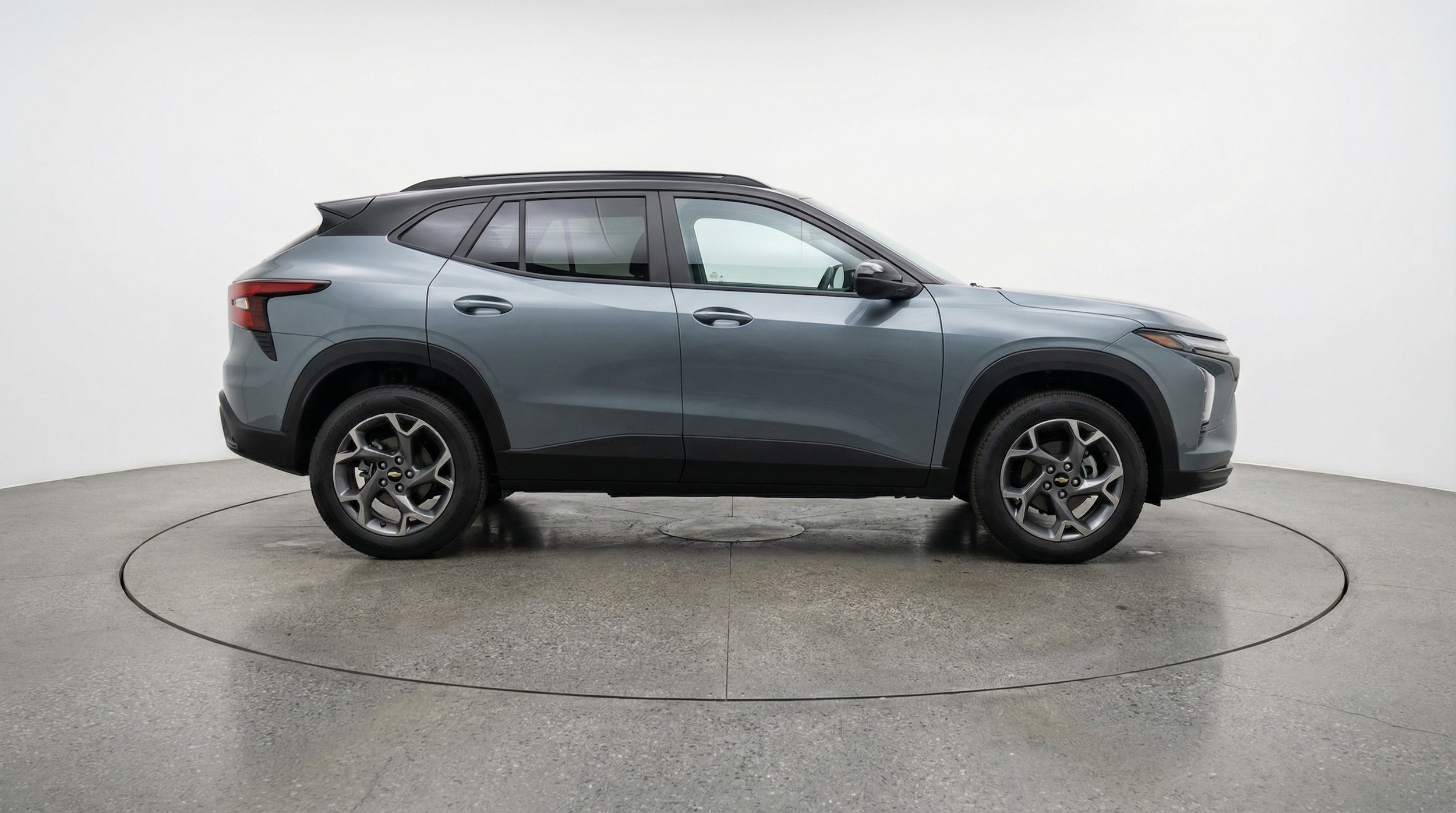 Thumbnail: 2025 Chevrolet Trax - 8