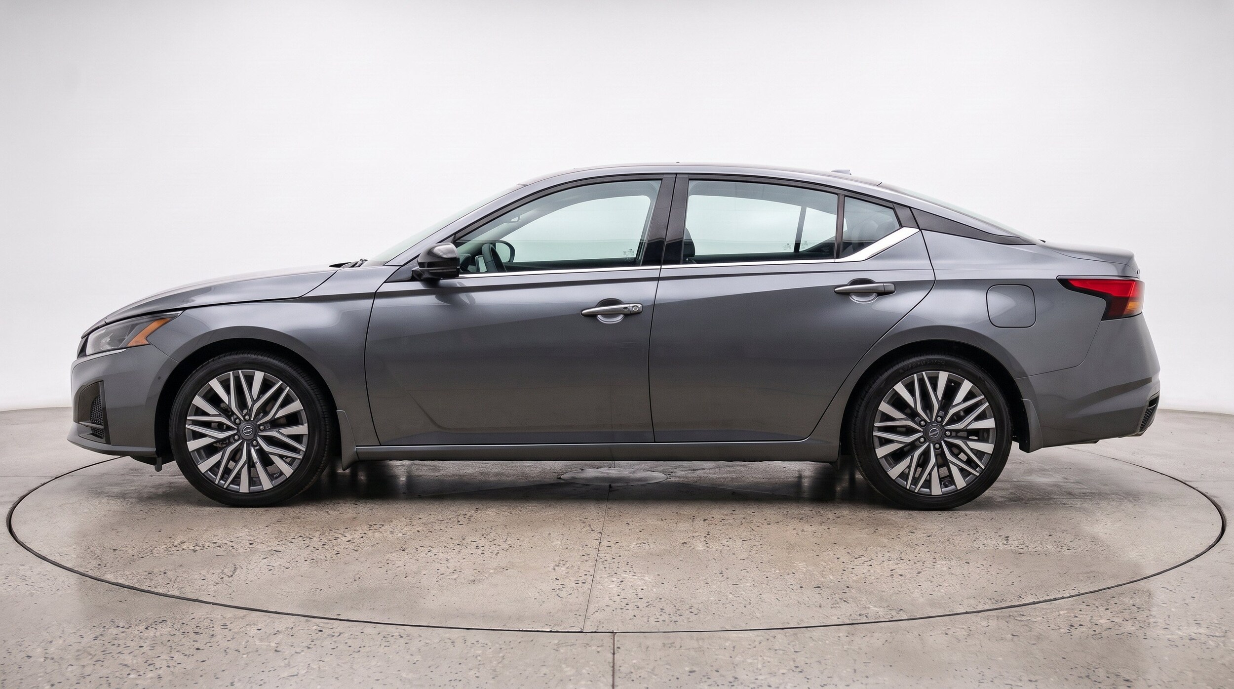 Thumbnail: 2025 Nissan Altima - 5