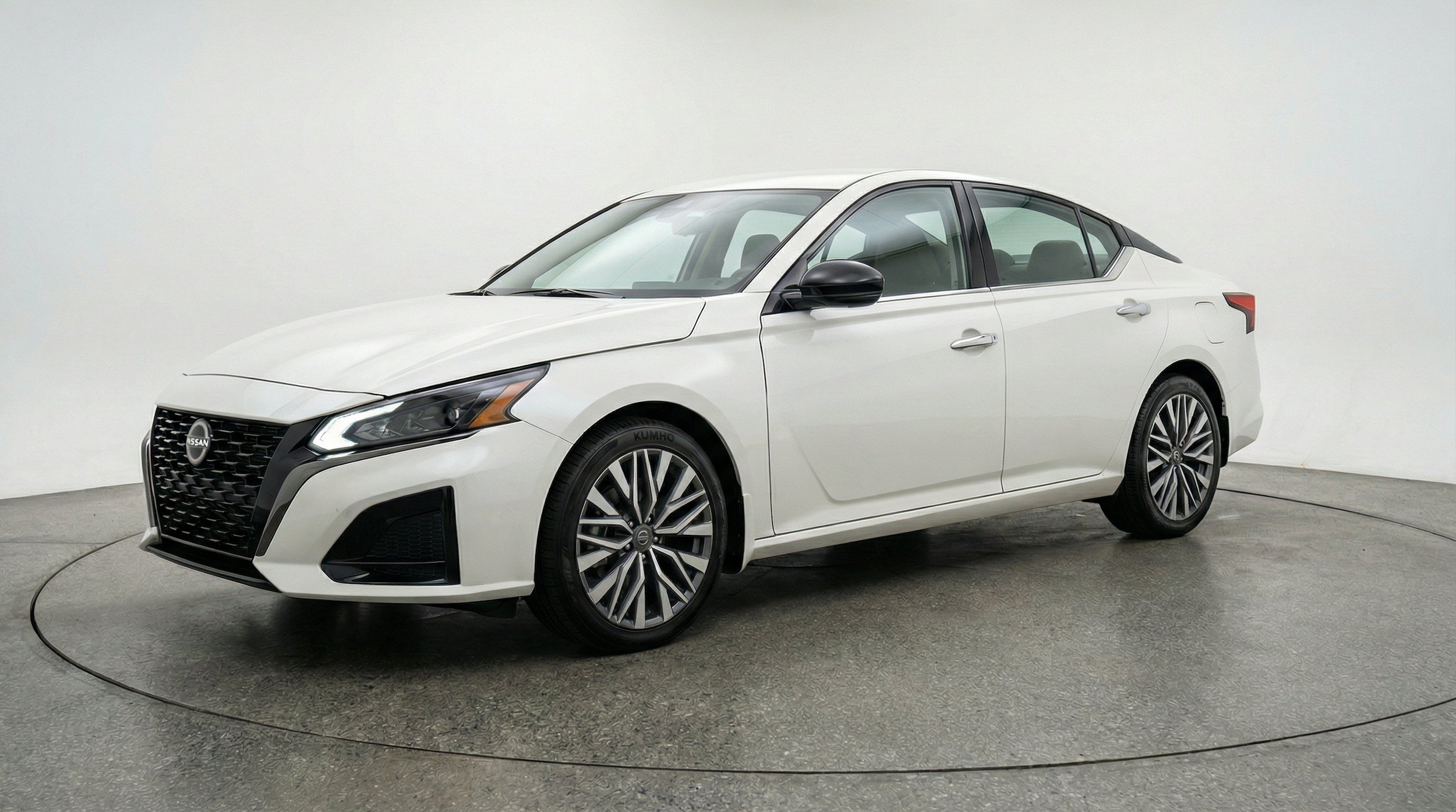 Thumbnail: 2025 Nissan Altima - 3