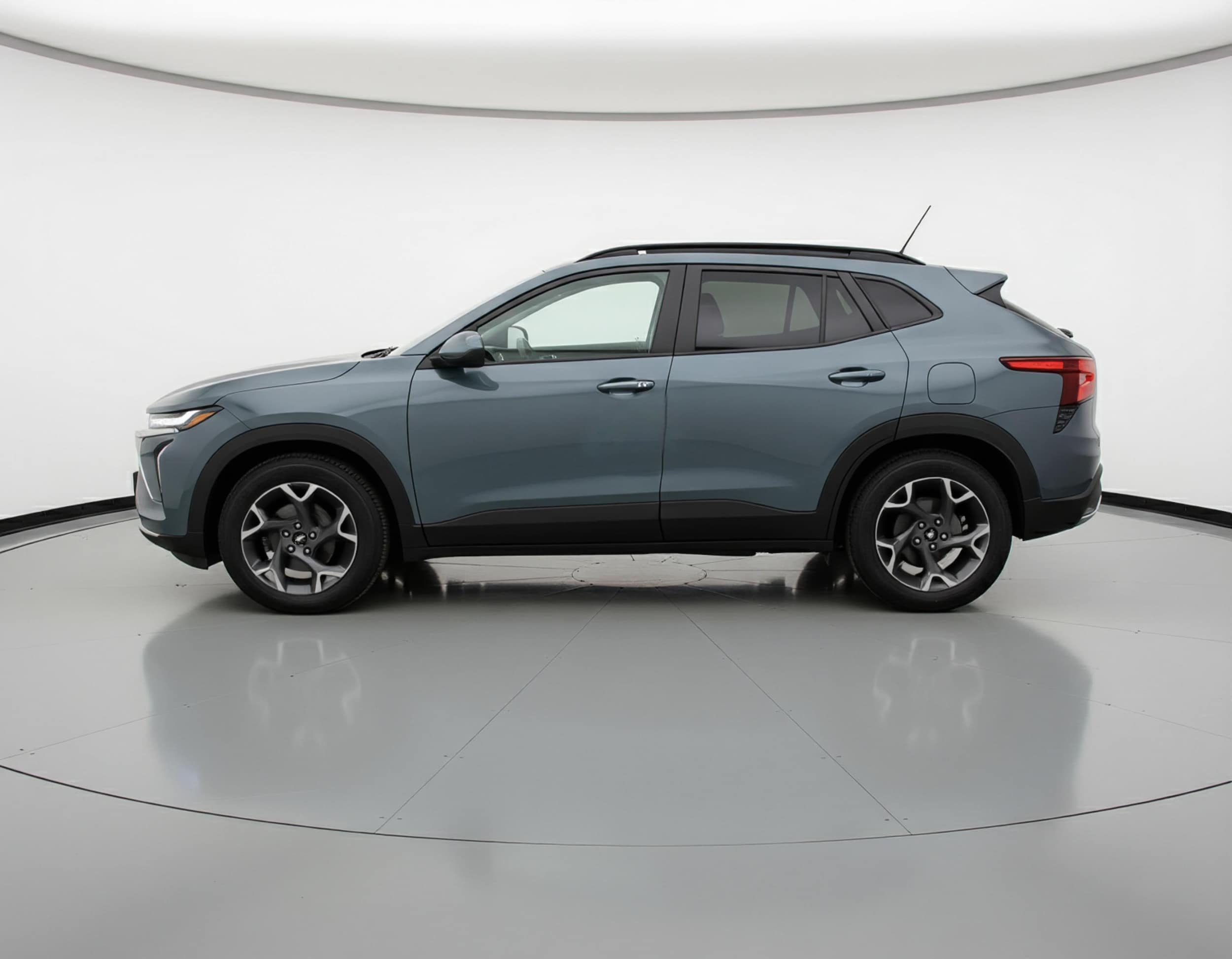 Thumbnail: 2025 Chevrolet Trax - 4