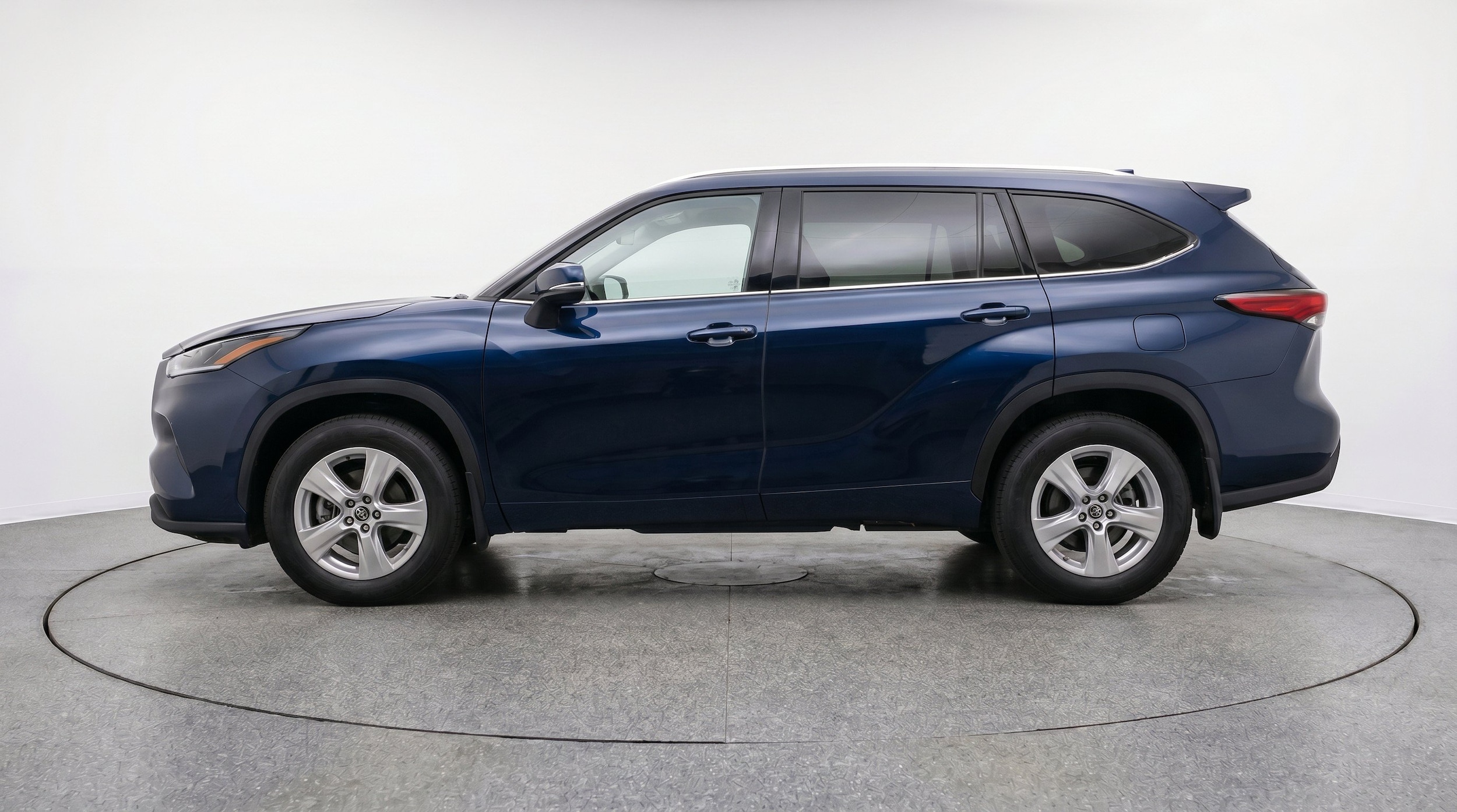 Thumbnail: 2025 Toyota Highlander - 5
