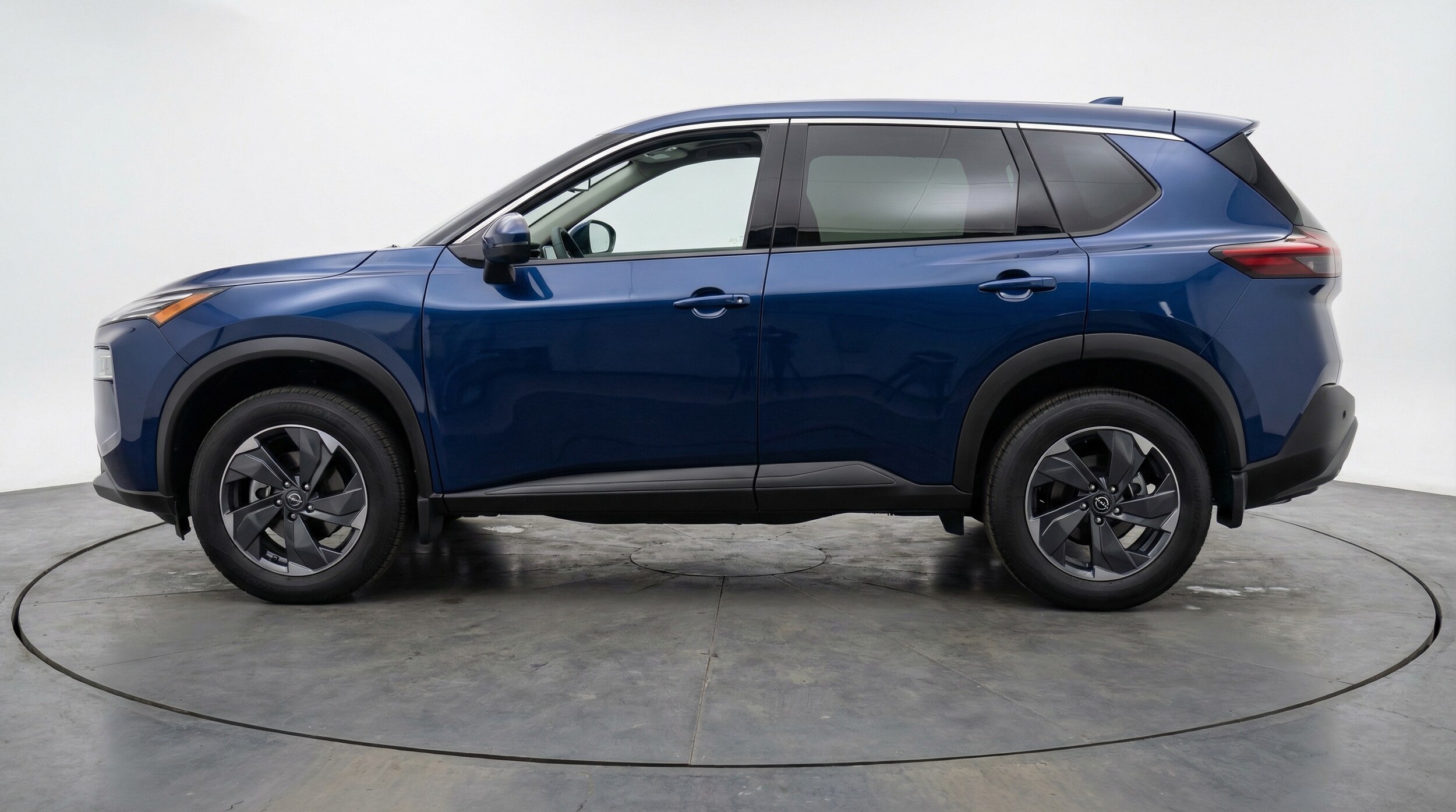 Thumbnail: 2025 Nissan Rogue - 4